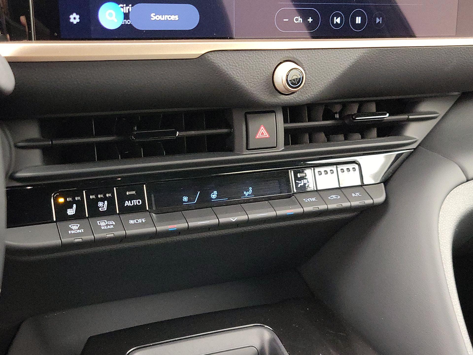 Thumbnail: 2025 Toyota Crown Signia - 16