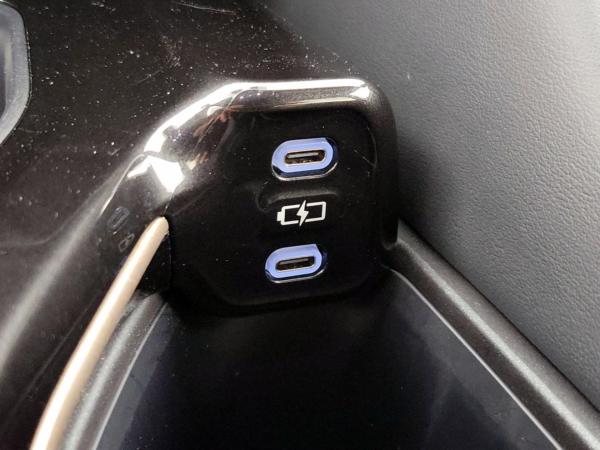 Thumbnail: 2025 Toyota Crown Signia - 18