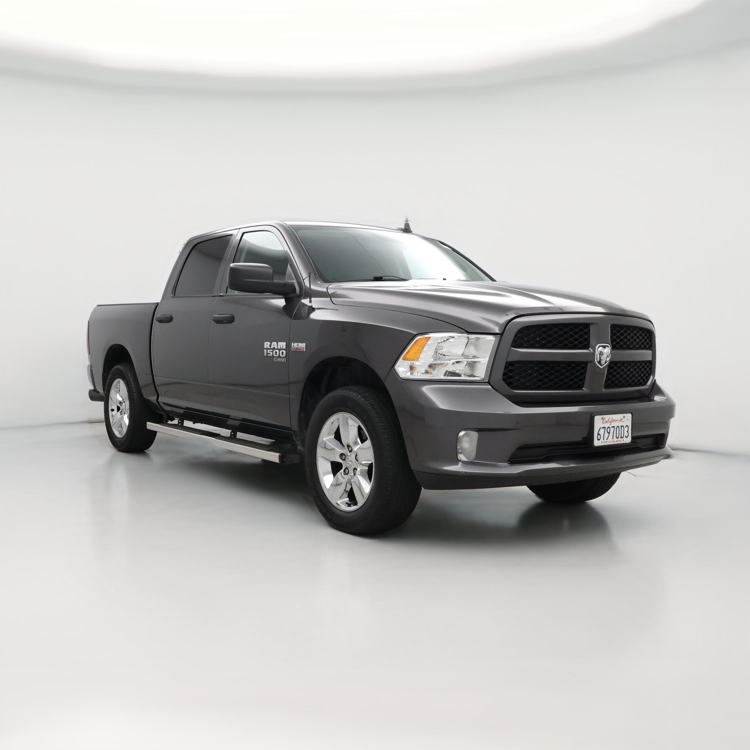 Thumbnail: 2020 RAM 1500 Classic - 1