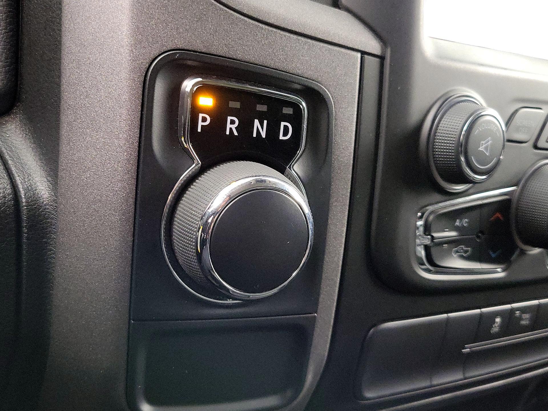 Thumbnail: 2020 RAM 1500 Classic - 17