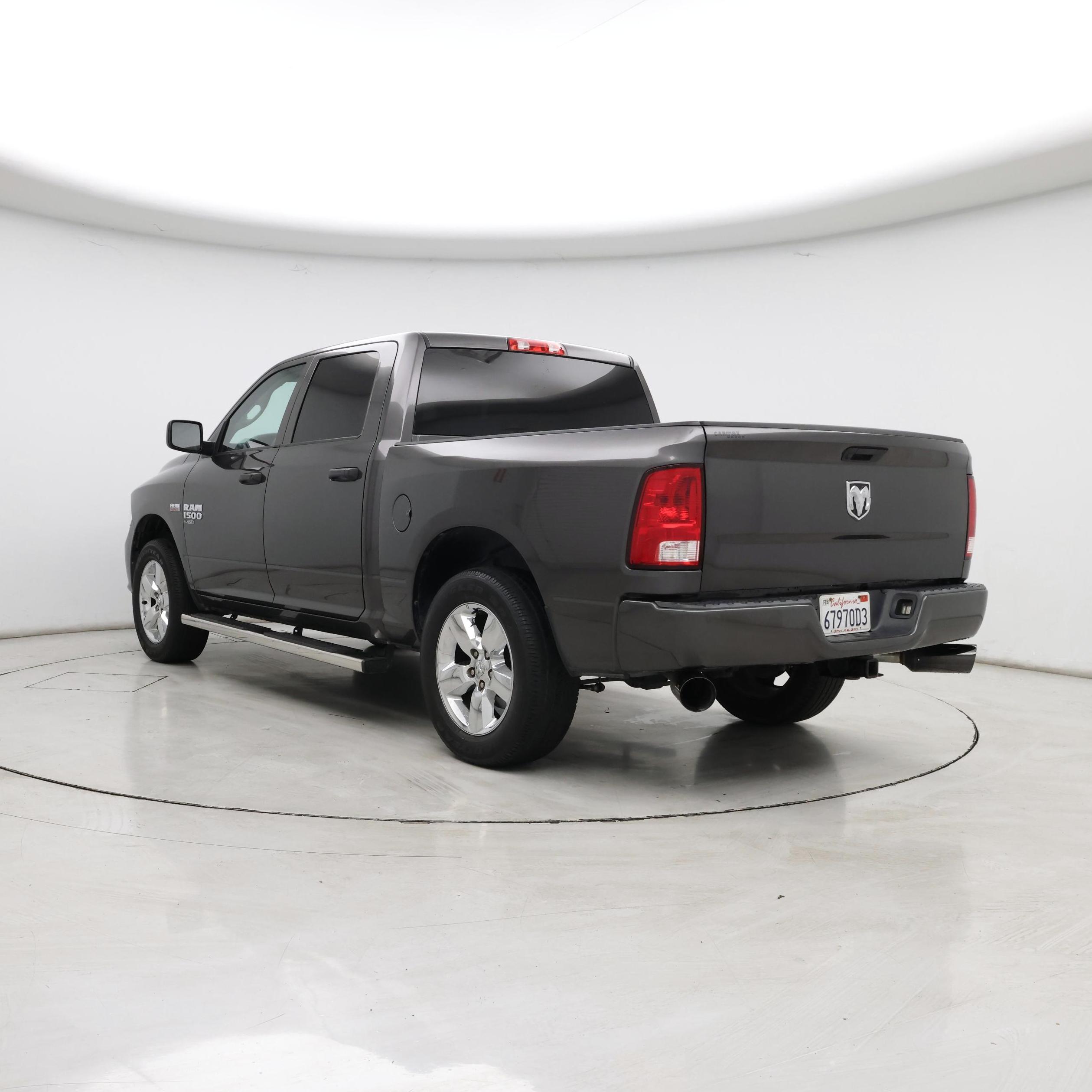 Thumbnail: 2020 RAM 1500 Classic - 2