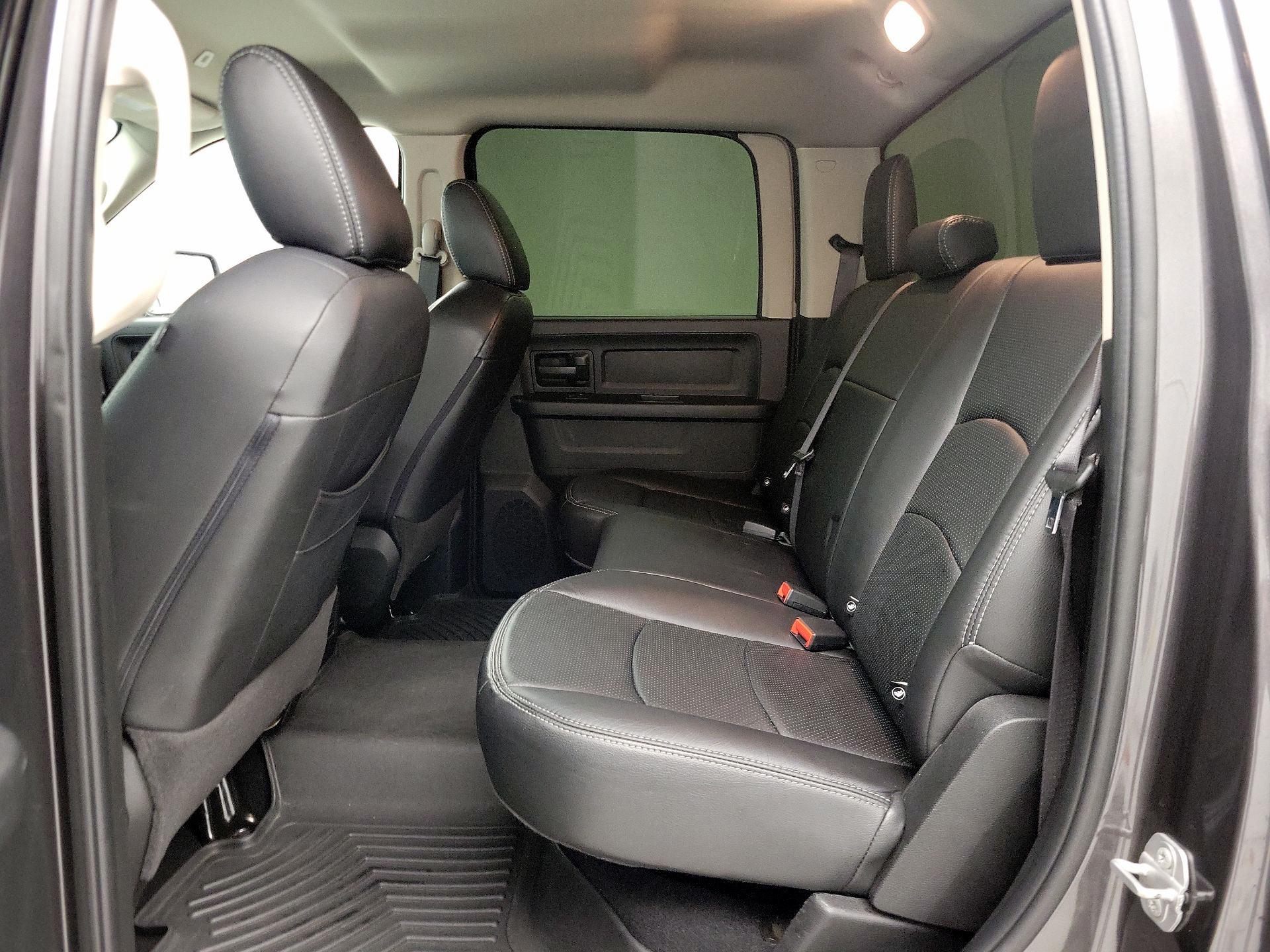 Thumbnail: 2020 RAM 1500 Classic - 19