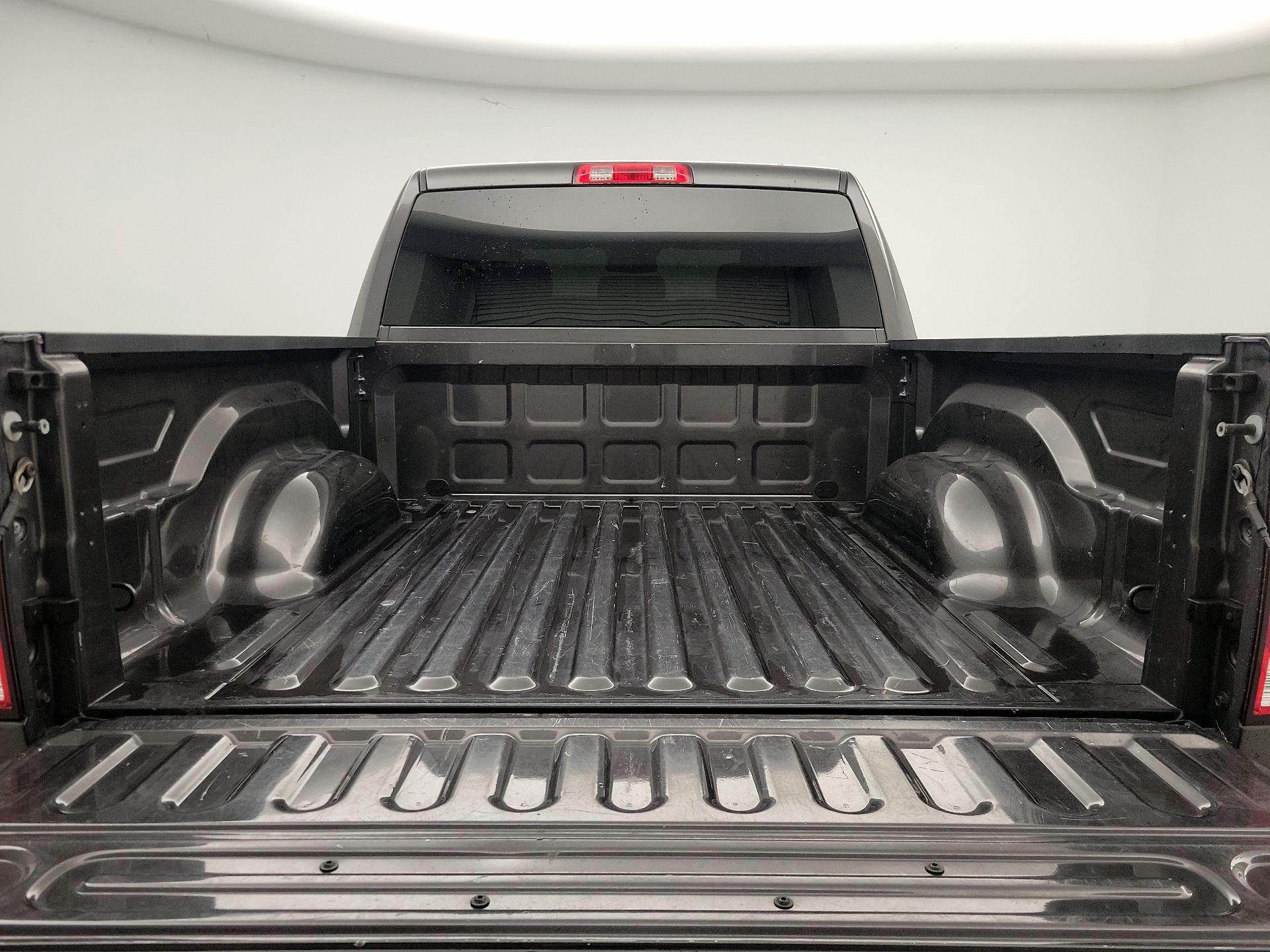 Thumbnail: 2020 RAM 1500 Classic - 20