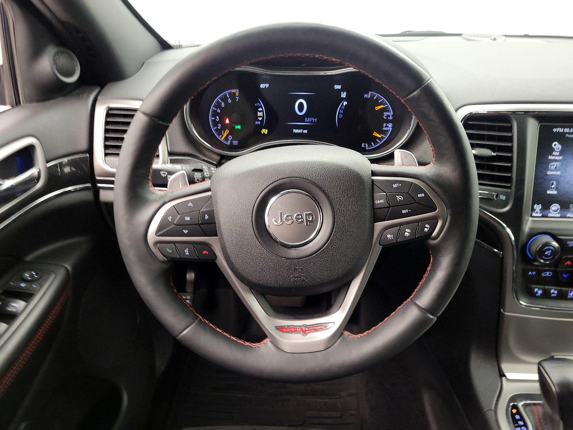 Thumbnail: 2017 Jeep Grand Cherokee - 10