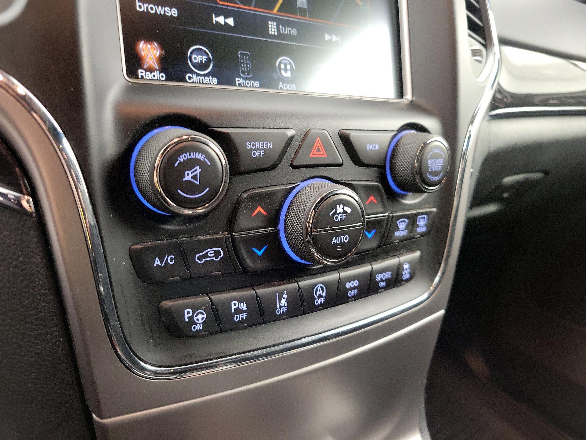 Thumbnail: 2017 Jeep Grand Cherokee - 17