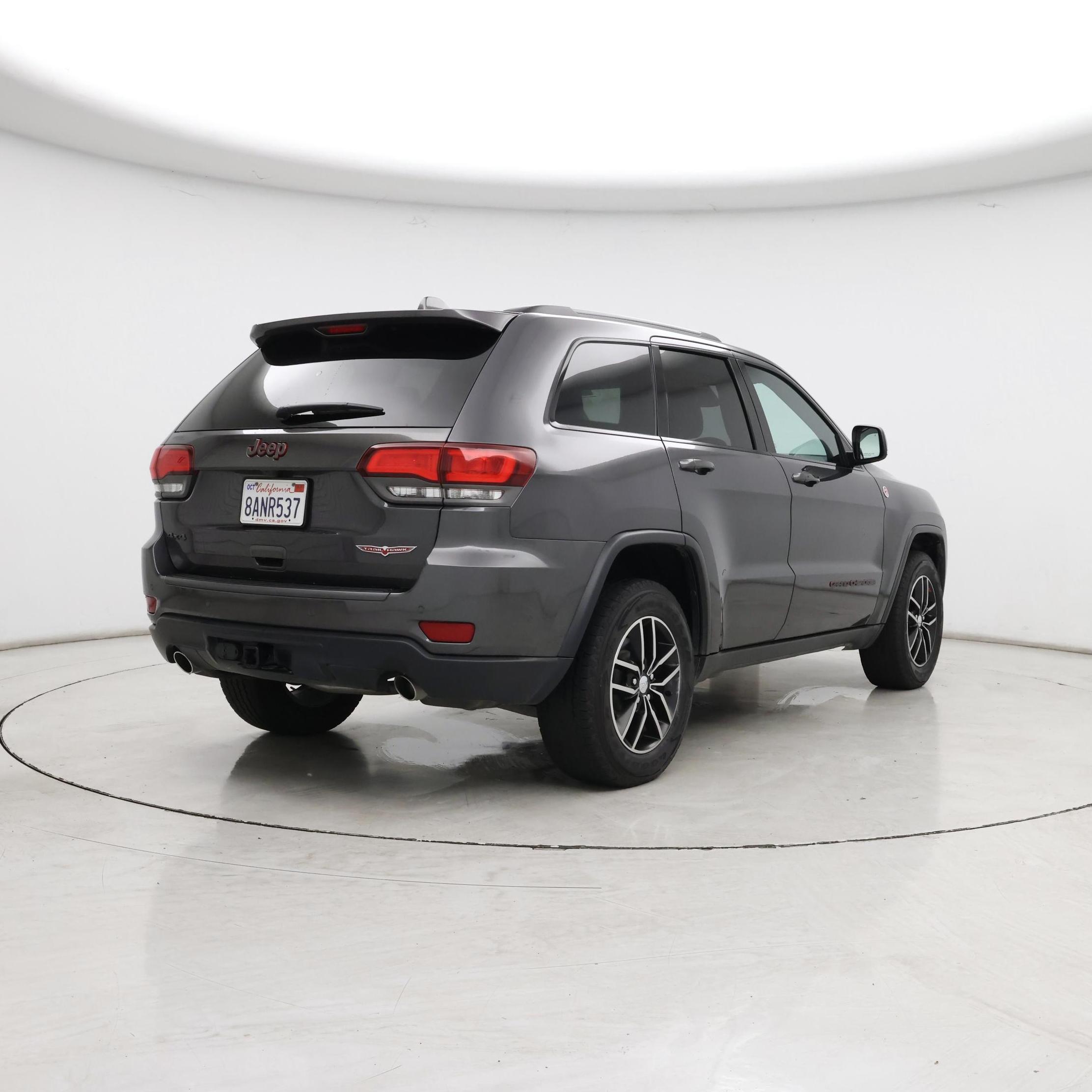 Thumbnail: 2017 Jeep Grand Cherokee - 8