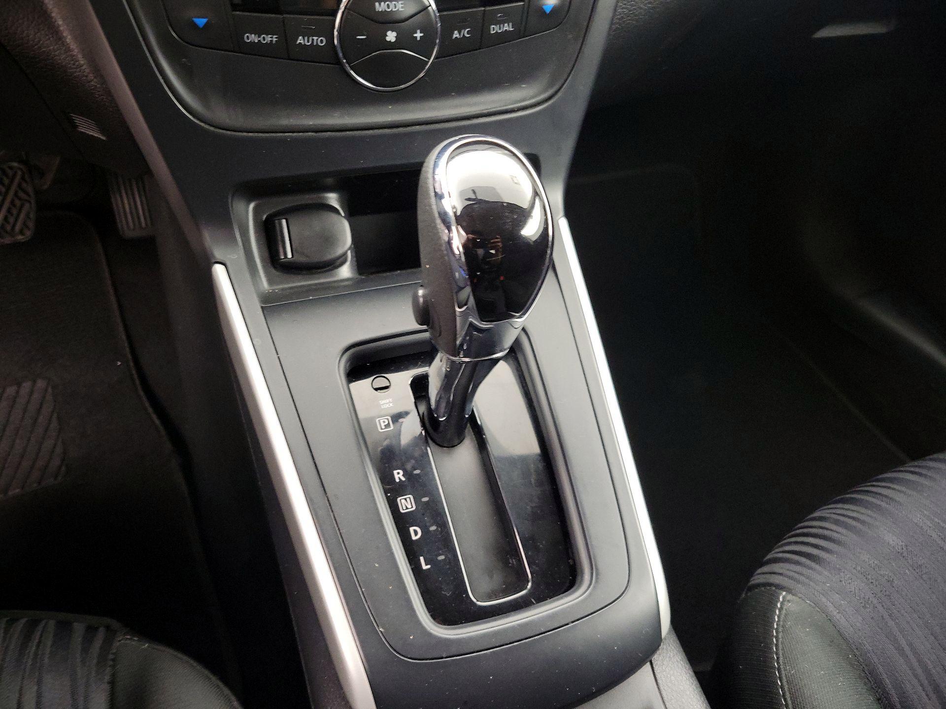 Thumbnail: 2019 Nissan Sentra - 17