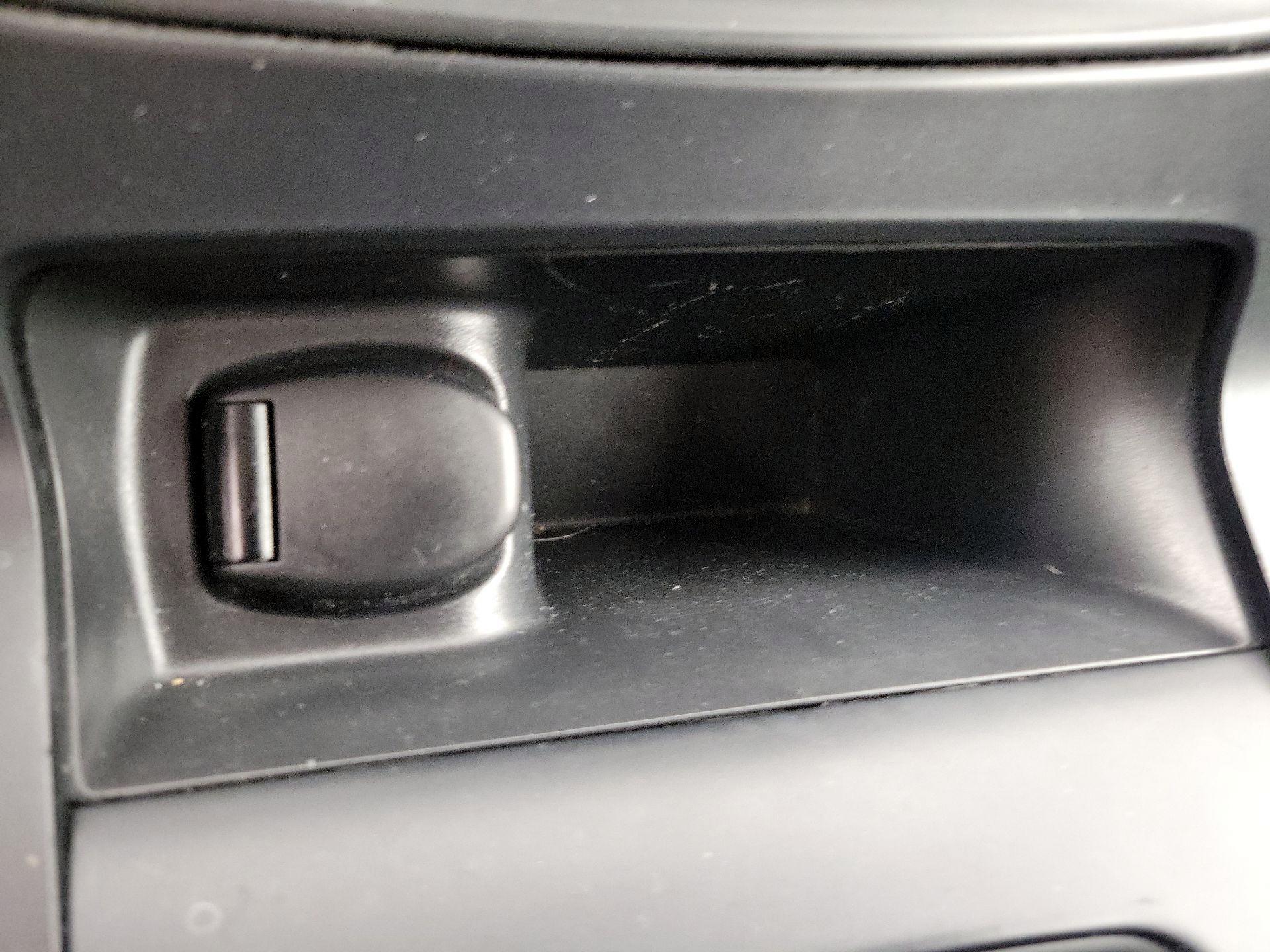 Thumbnail: 2019 Nissan Sentra - 18