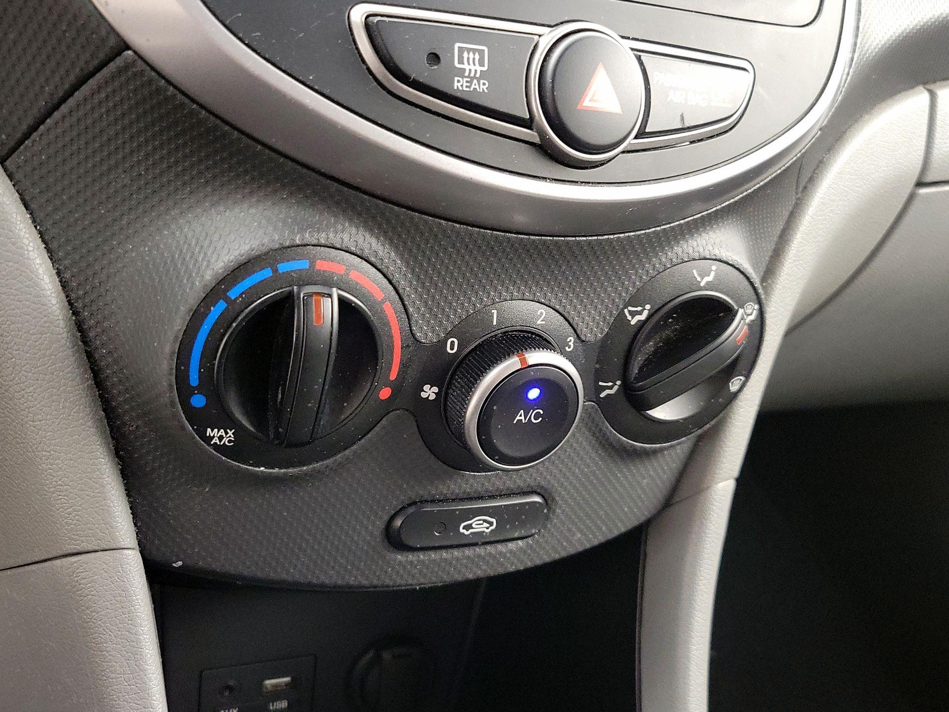 Thumbnail: 2016 Hyundai Accent - 15