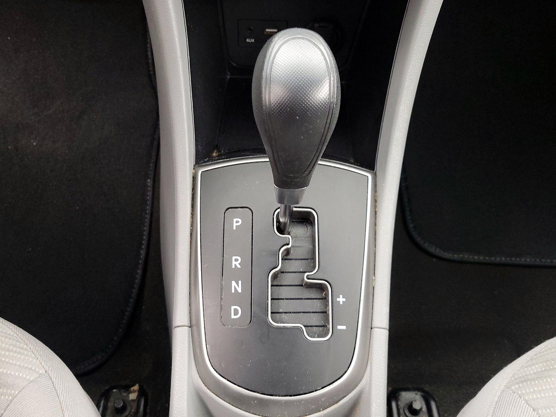 Thumbnail: 2016 Hyundai Accent - 16