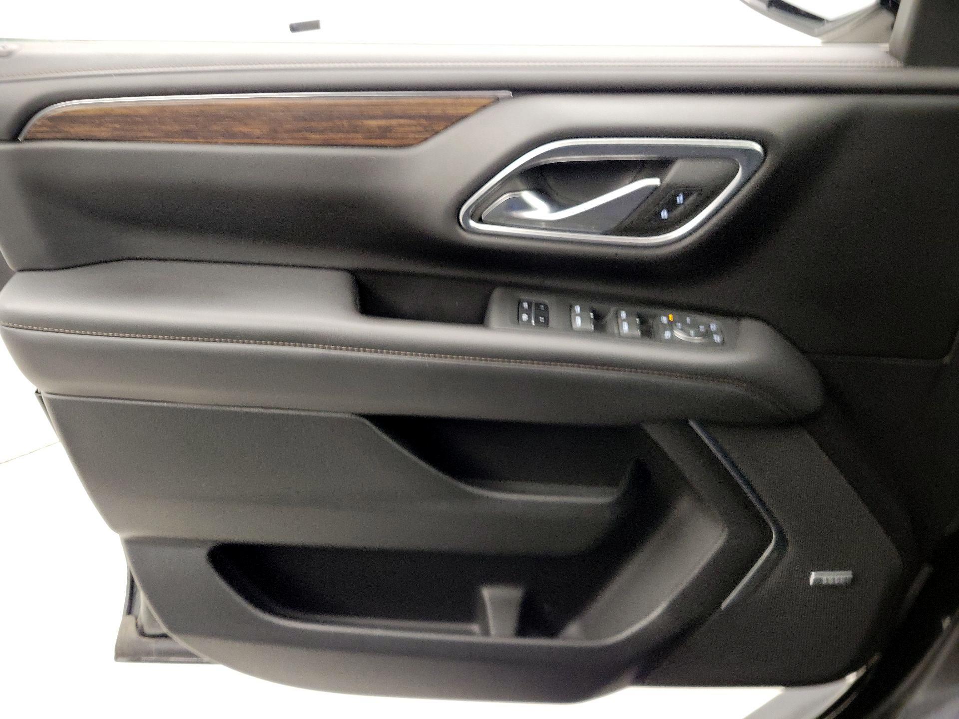 Thumbnail: 2021 Chevrolet Tahoe - 12