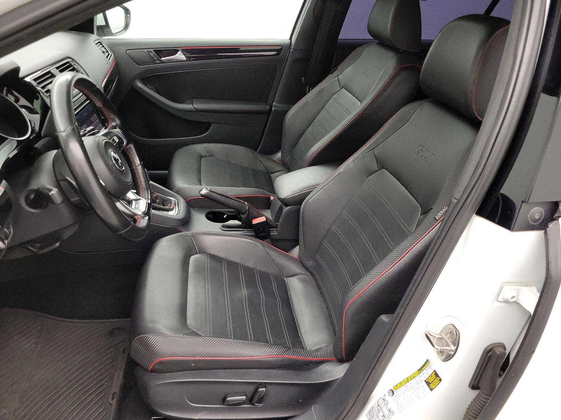 Thumbnail: 2015 Volkswagen Jetta - 11