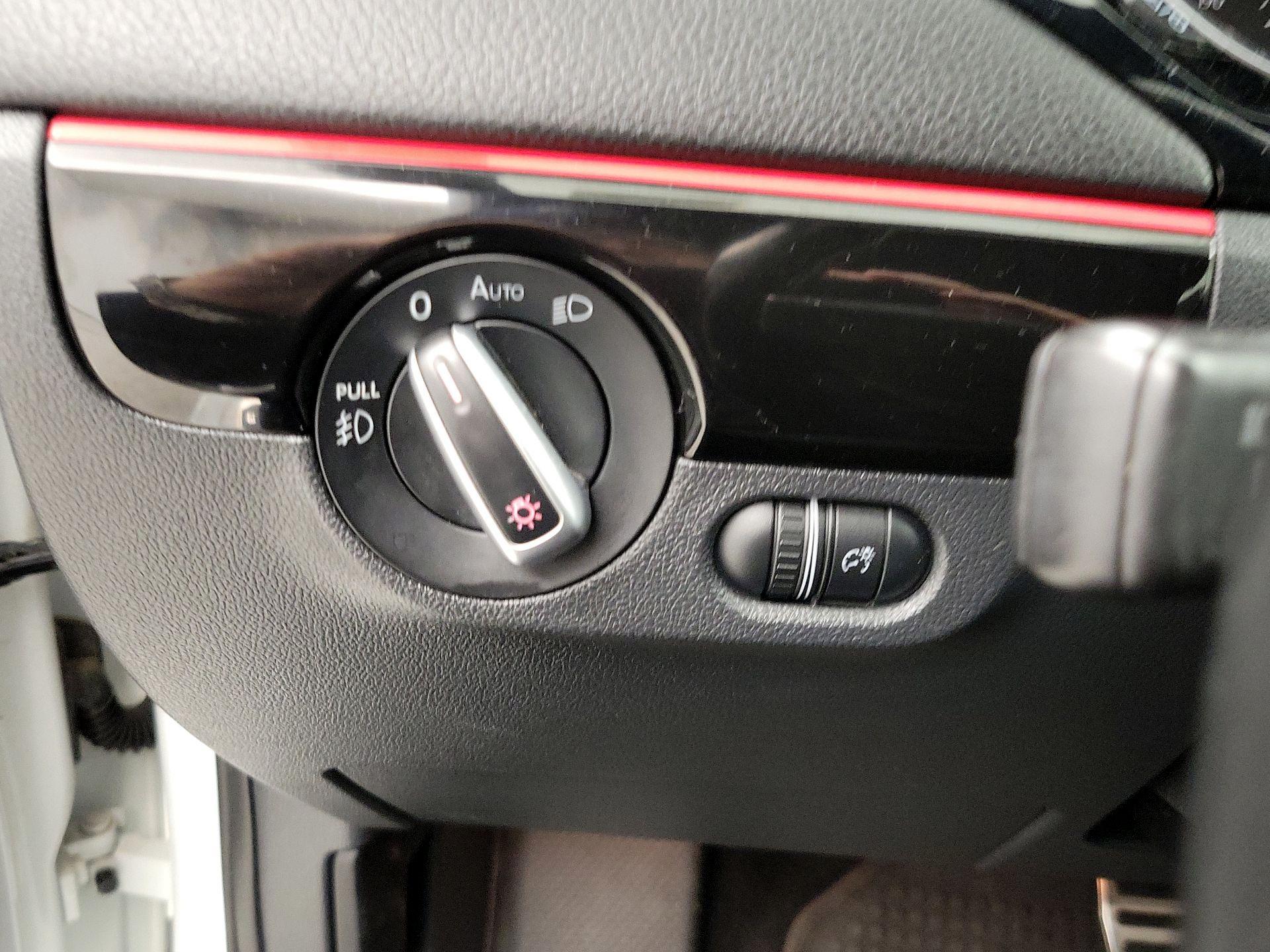 Thumbnail: 2015 Volkswagen Jetta - 13