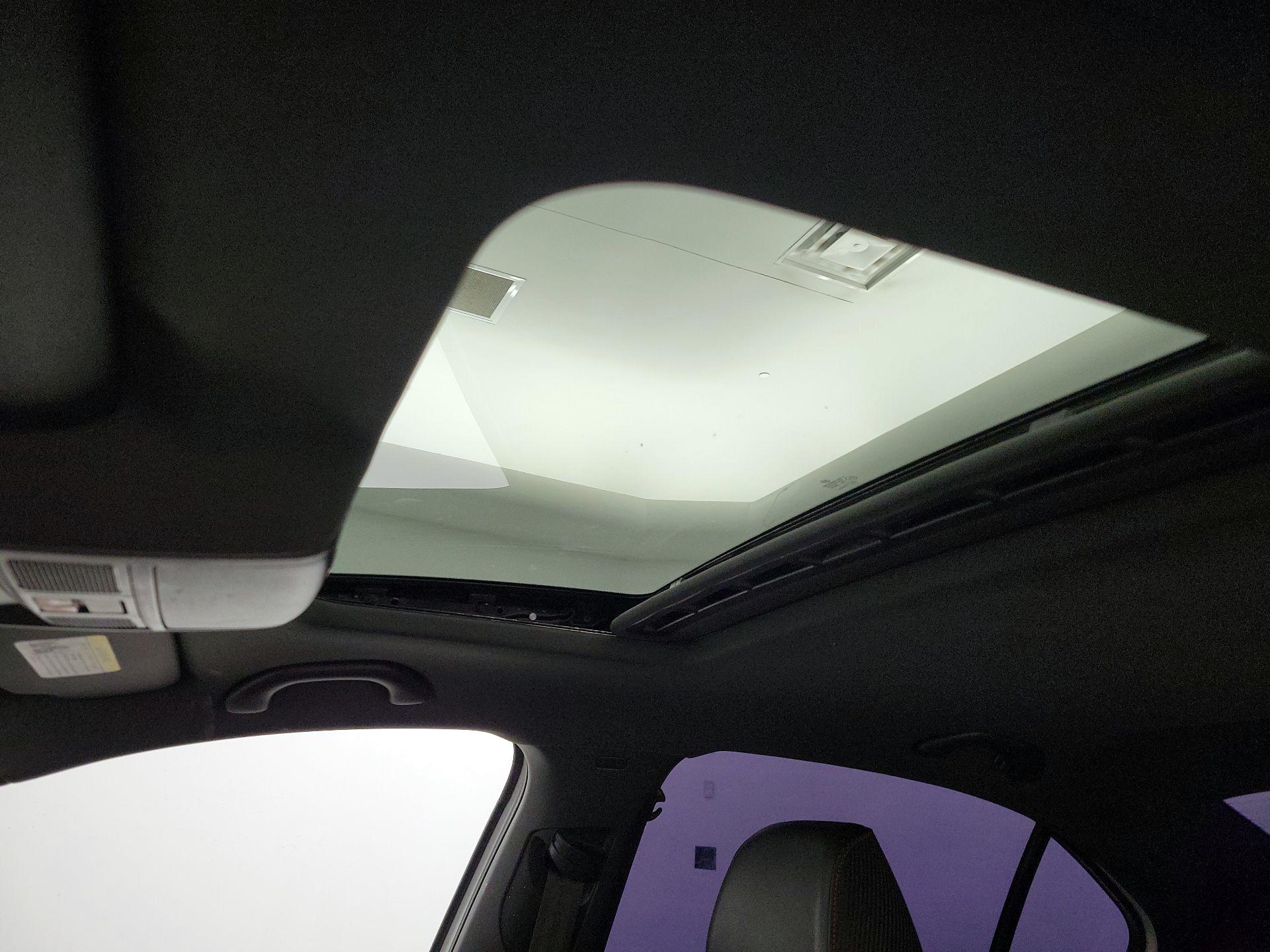 Thumbnail: 2015 Volkswagen Jetta - 18