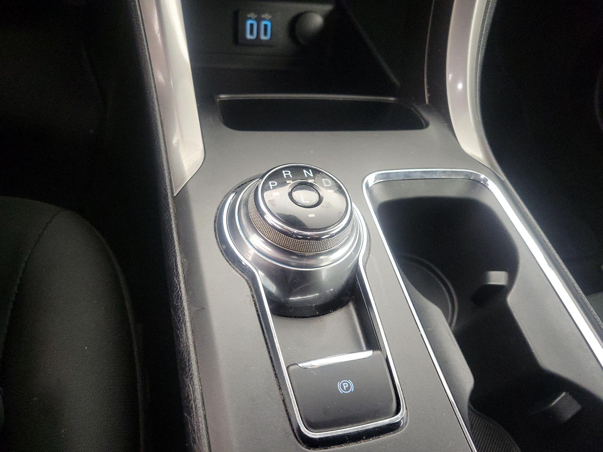 Thumbnail: 2020 Ford Fusion - 17