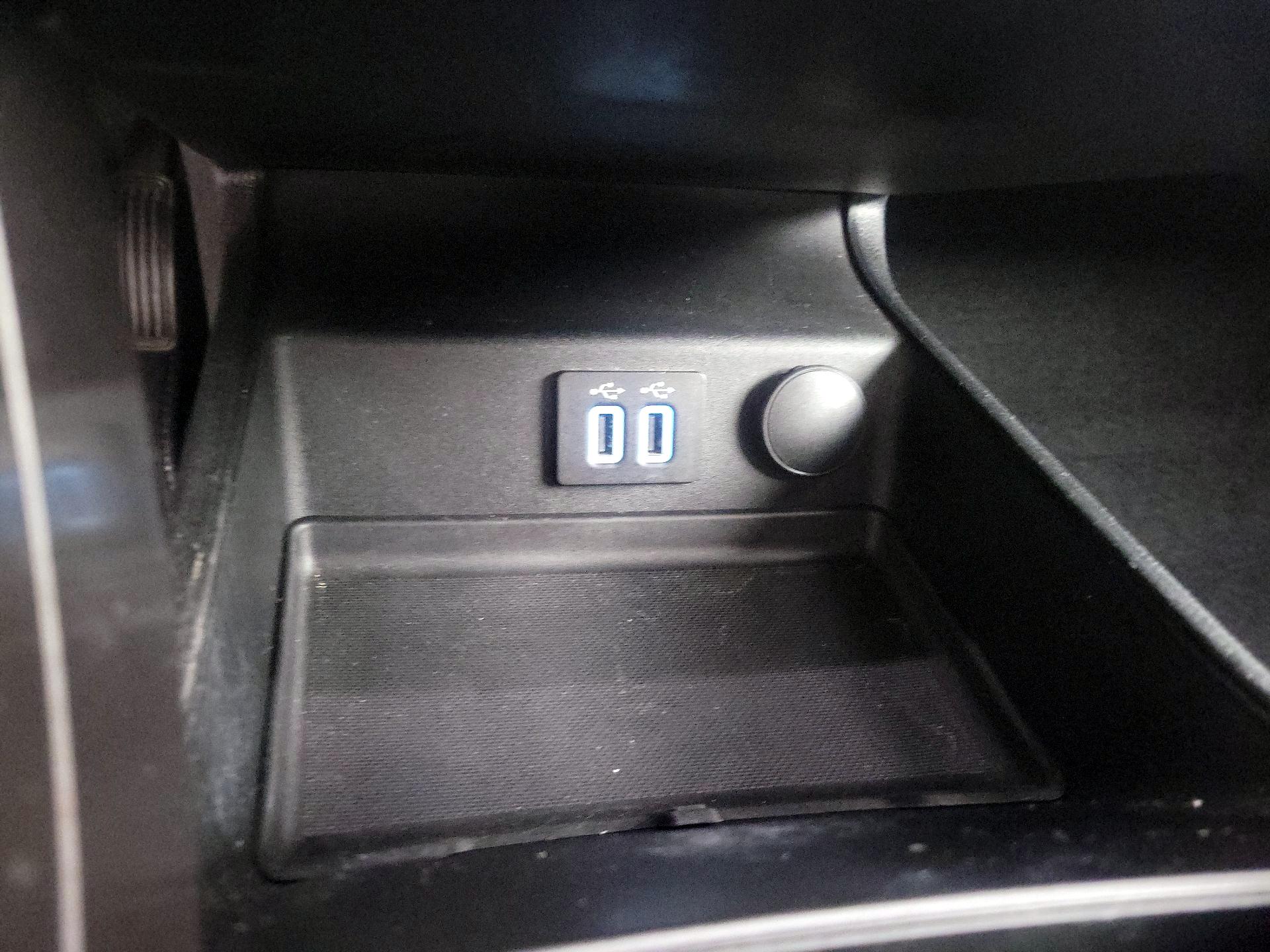 Thumbnail: 2020 Ford Fusion - 18