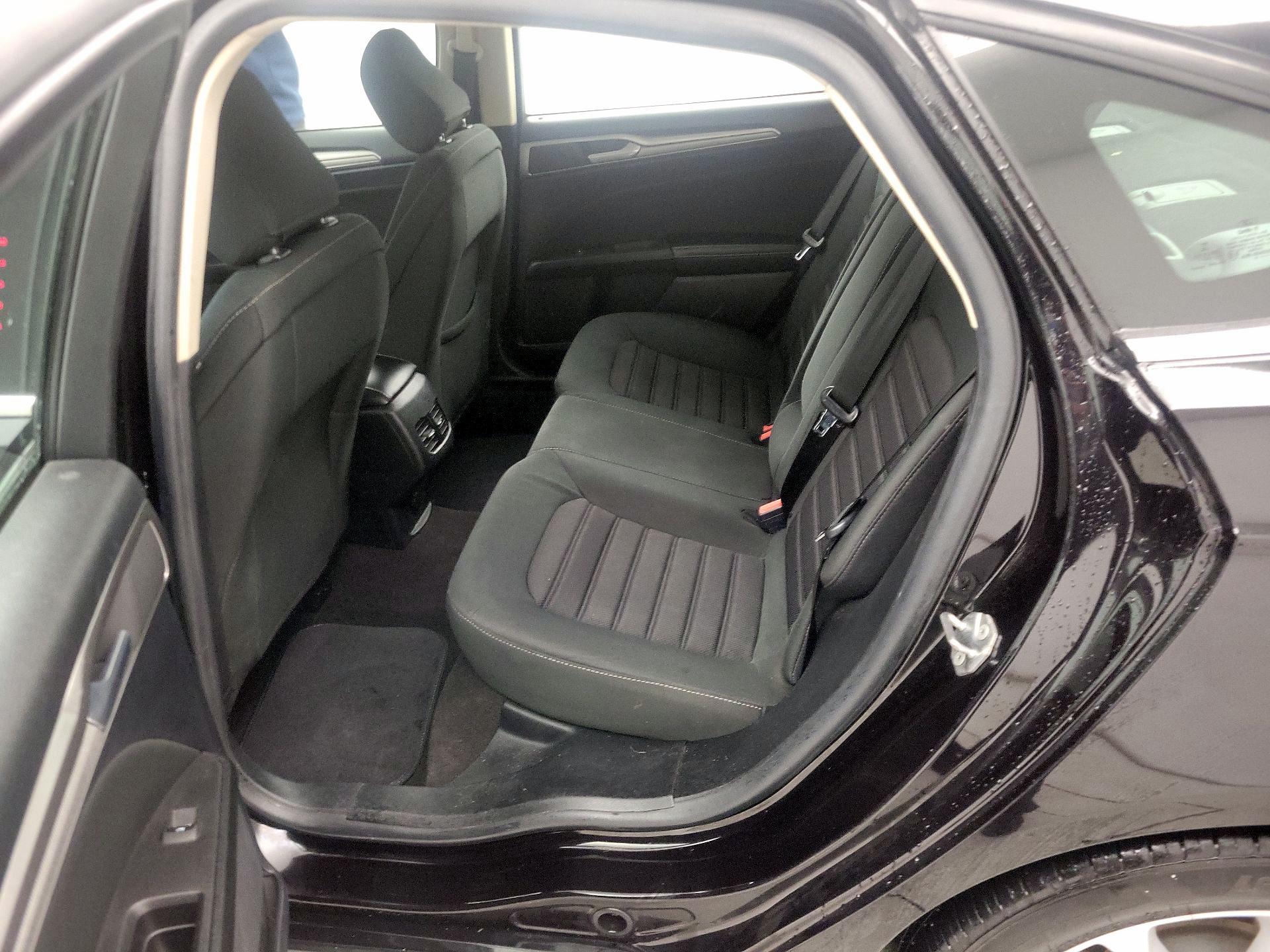 Thumbnail: 2020 Ford Fusion - 19