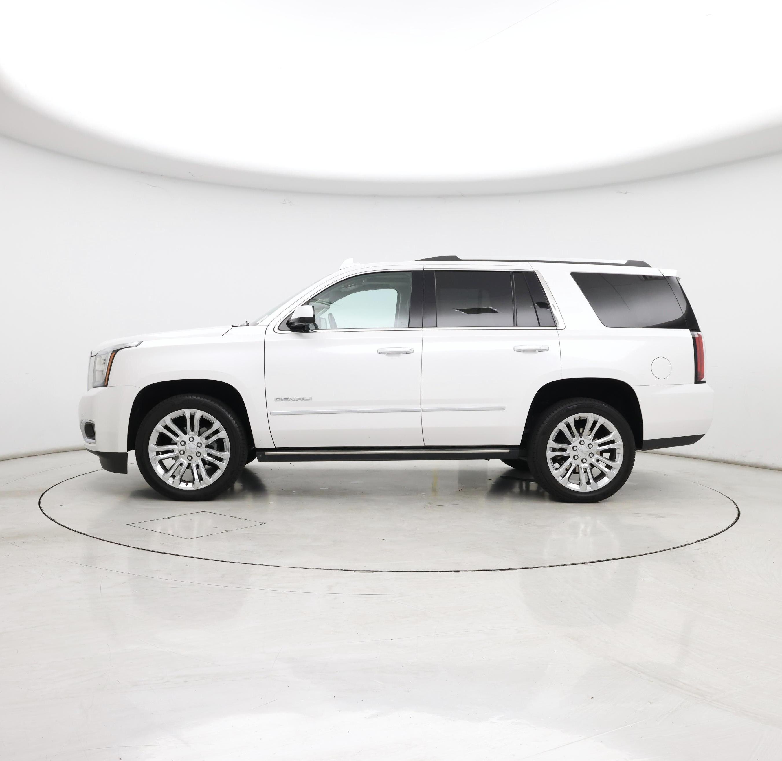 Thumbnail: 2019 GMC Yukon - 3