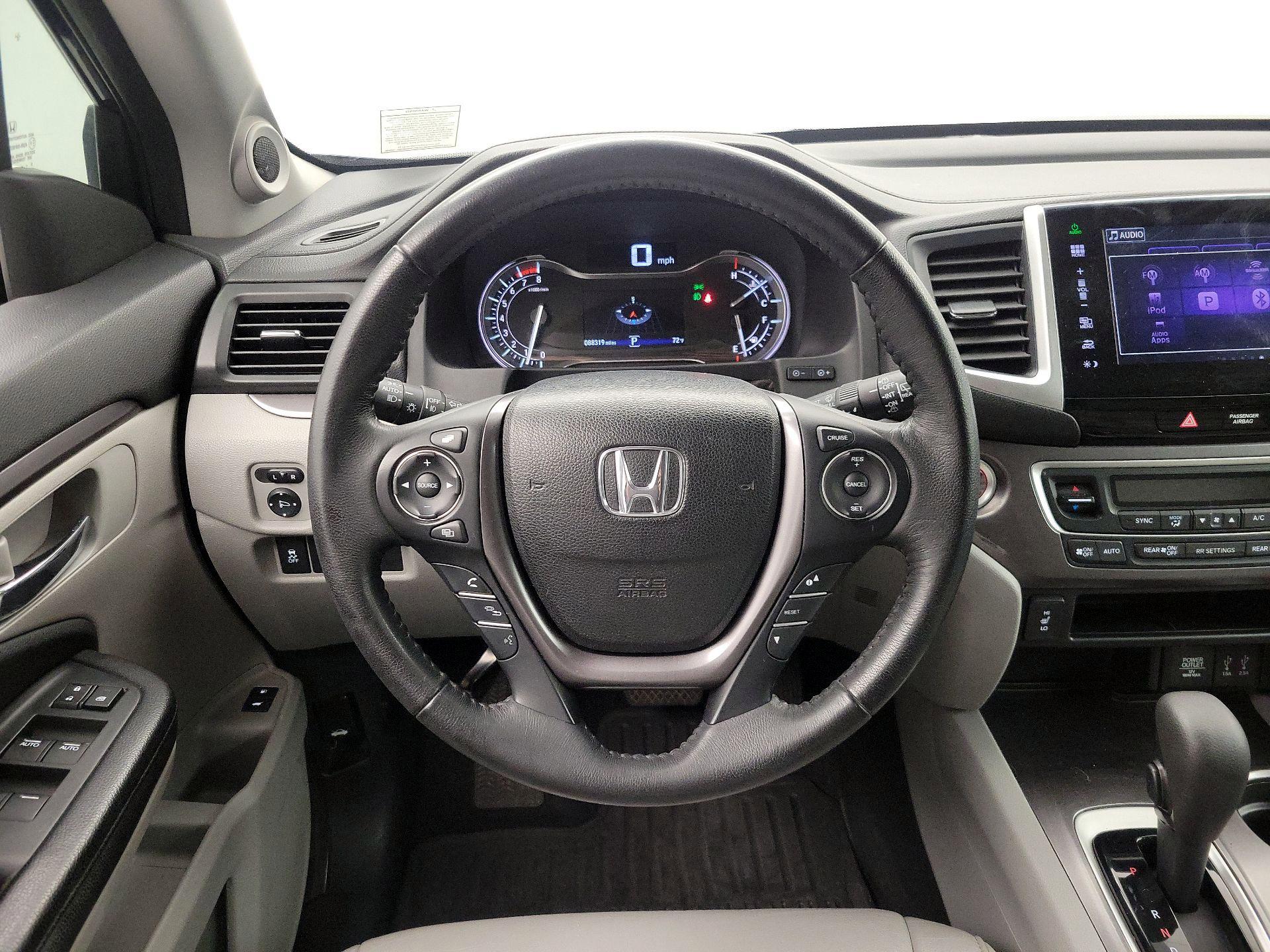 Thumbnail: 2016 Honda Pilot - 10