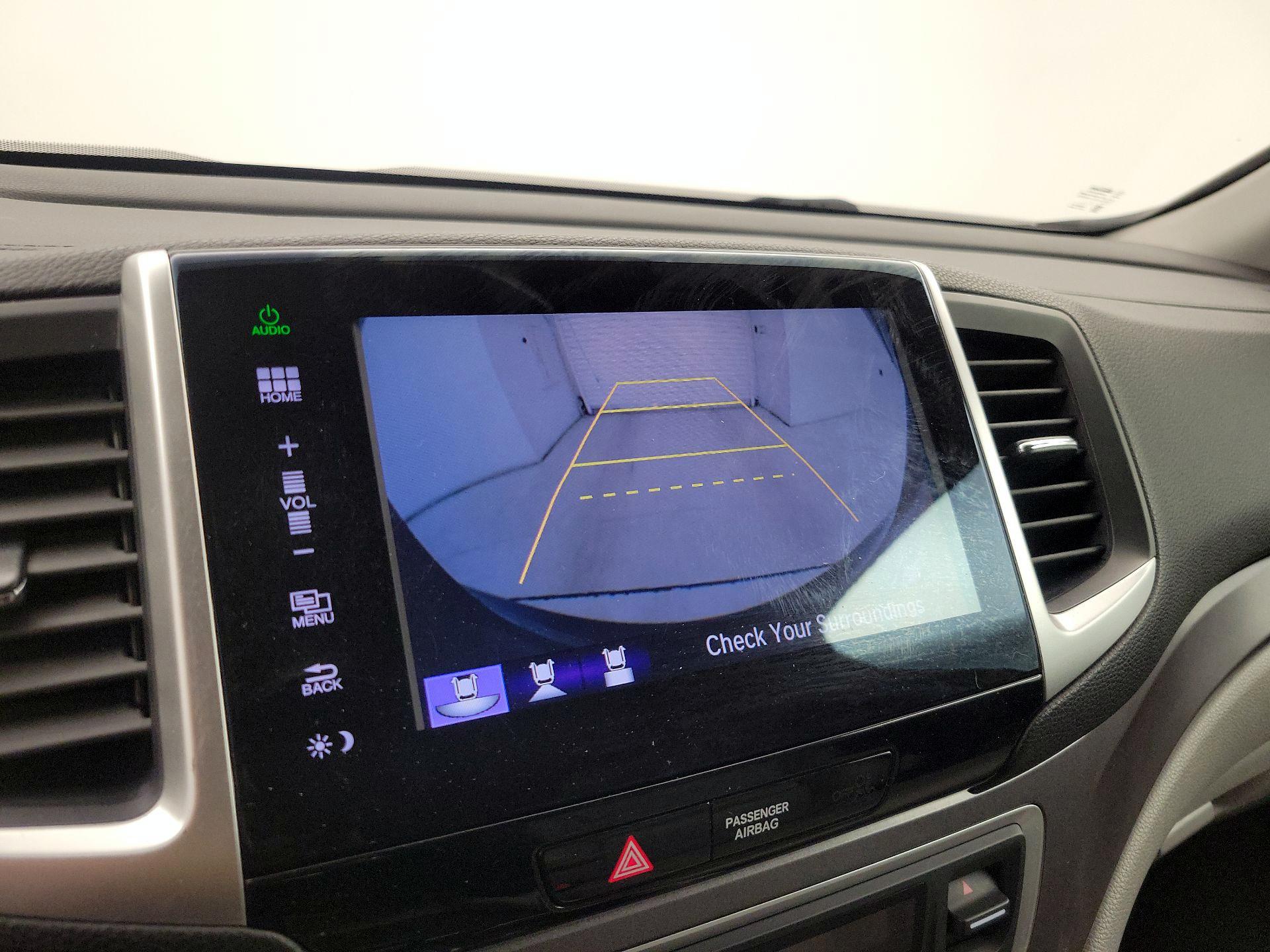 Thumbnail: 2016 Honda Pilot - 14