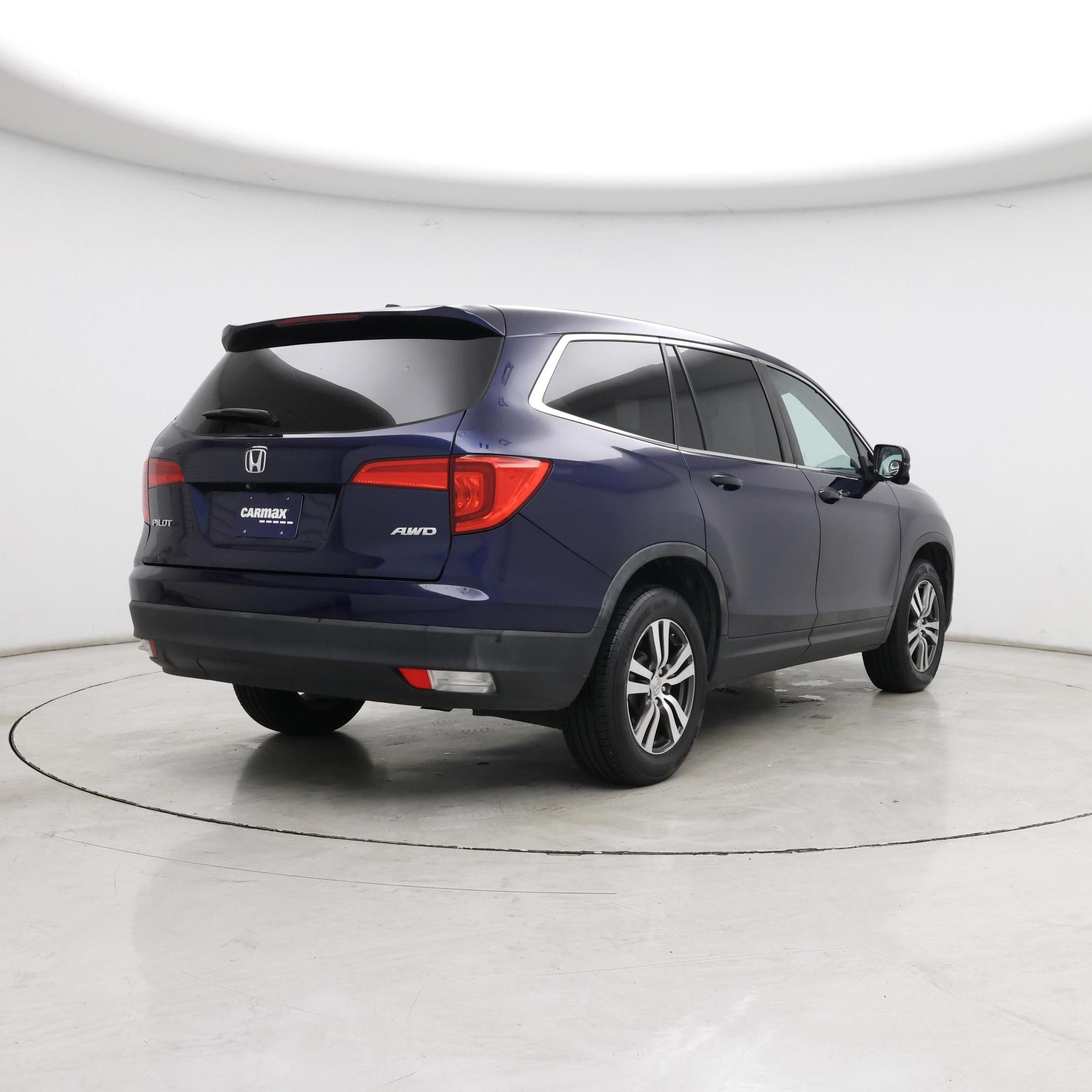 Thumbnail: 2016 Honda Pilot - 8