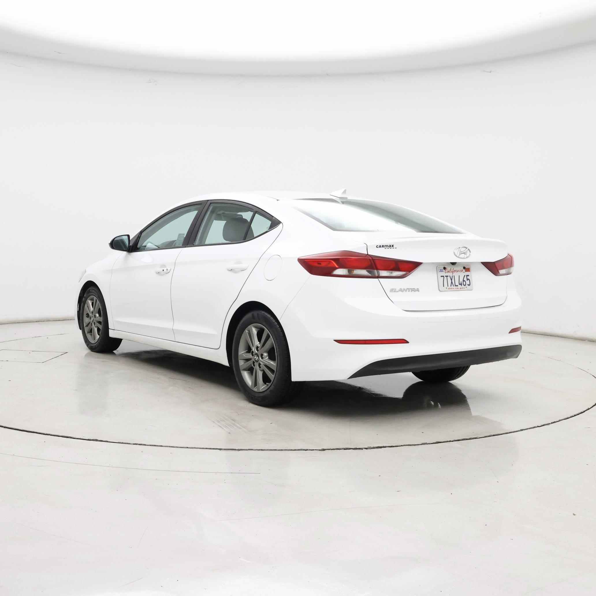 Thumbnail: 2017 Hyundai Elantra - 2