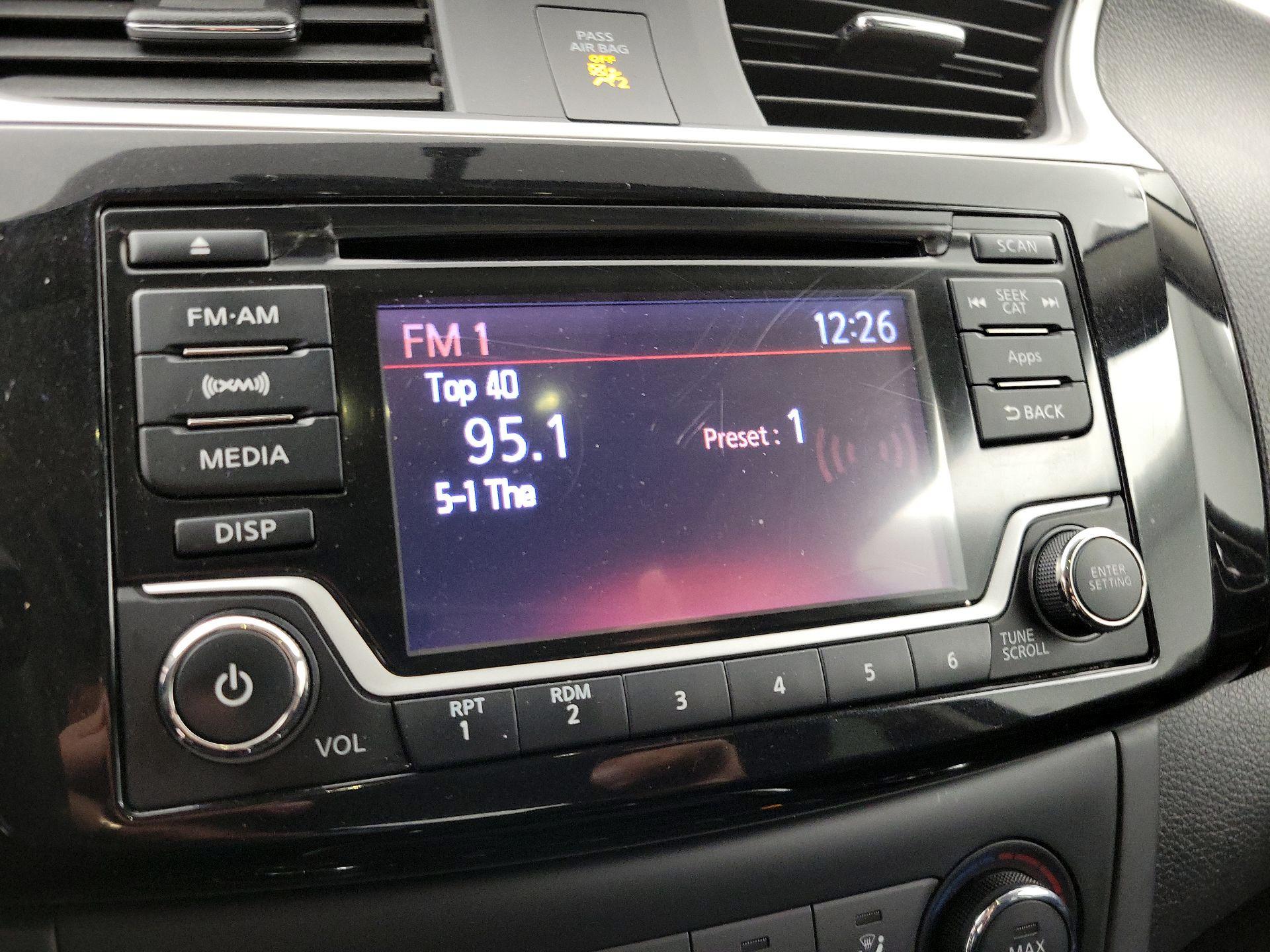 Thumbnail: 2016 Nissan Sentra - 15