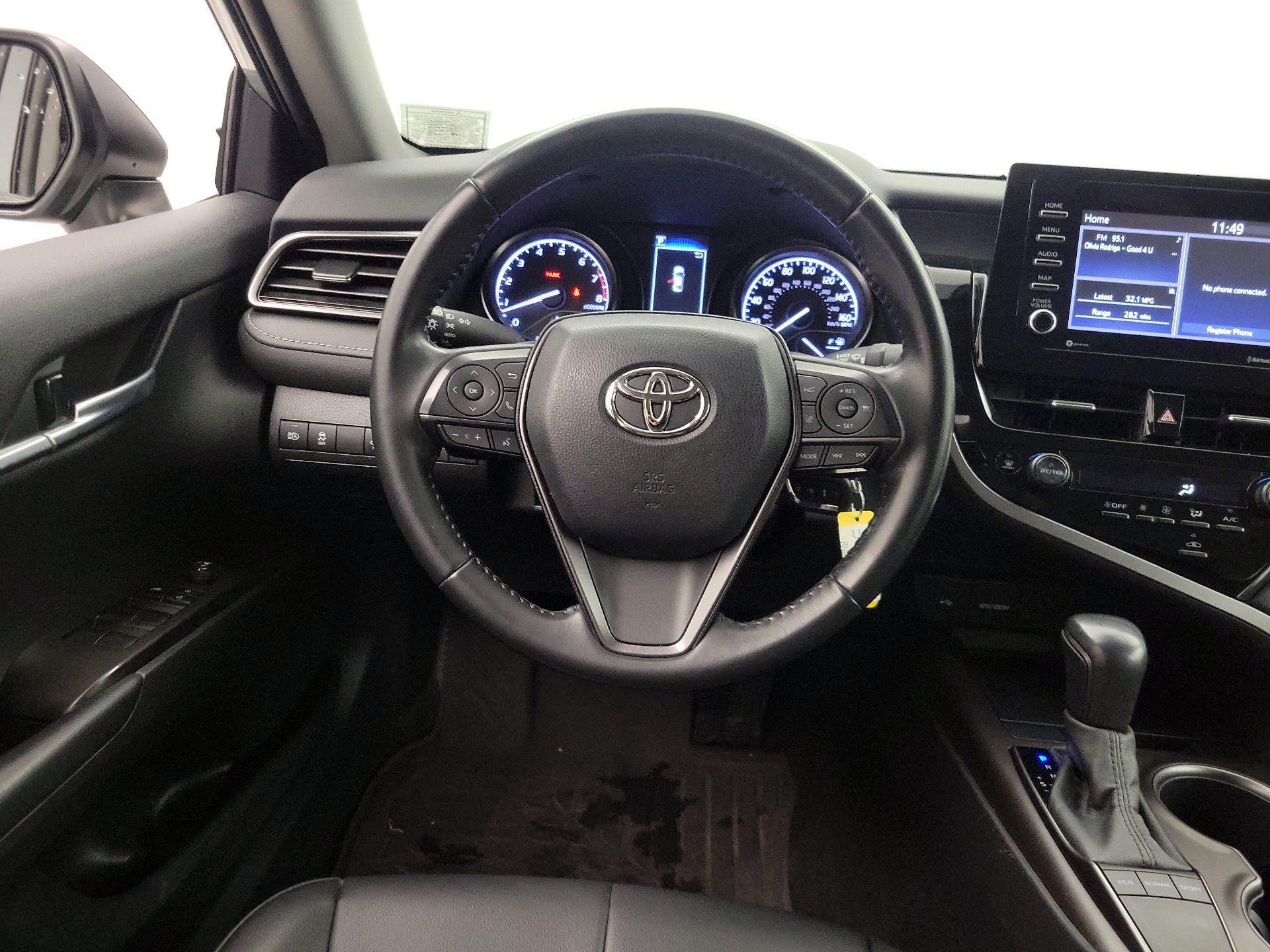 Thumbnail: 2022 Toyota Camry - 10