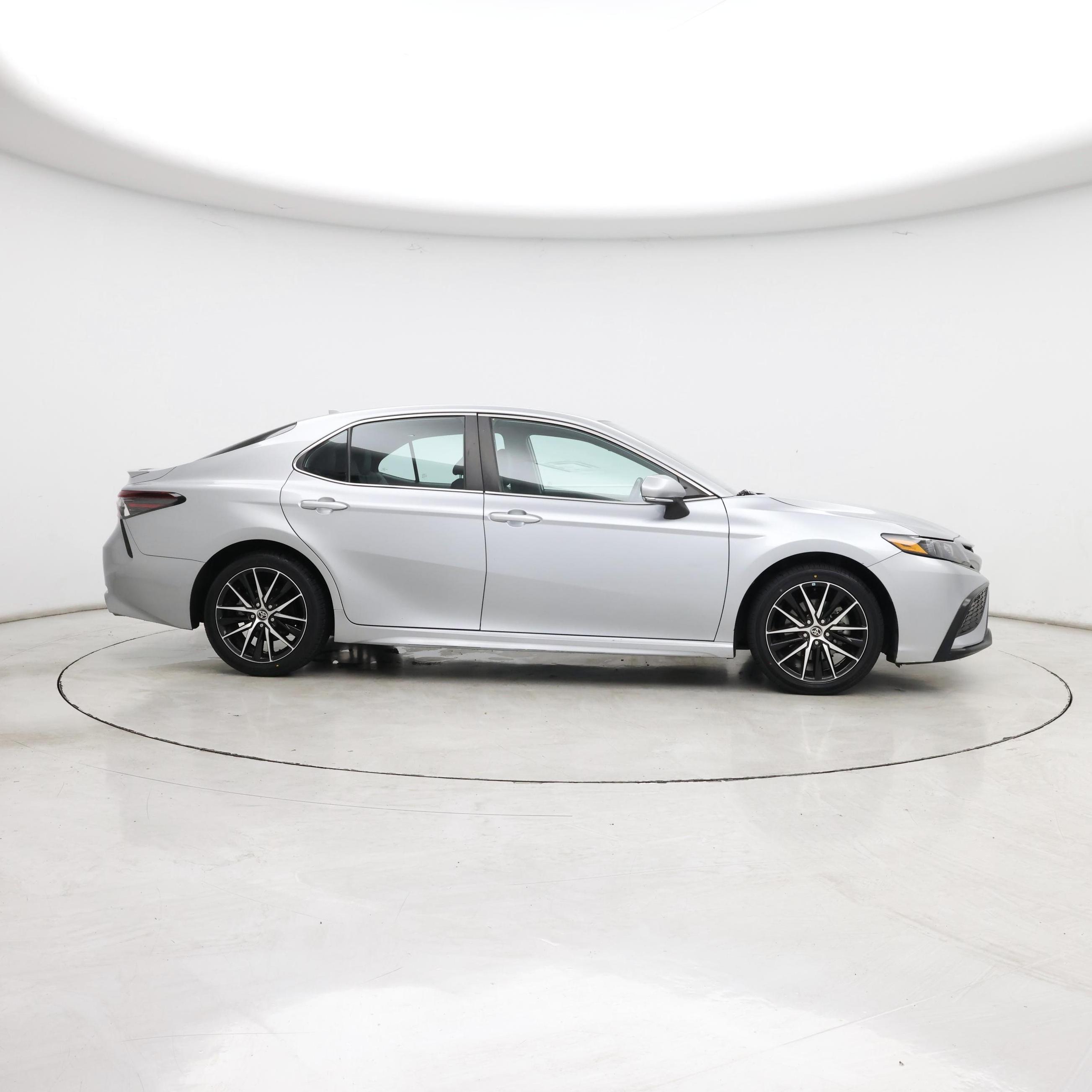 Thumbnail: 2022 Toyota Camry - 7