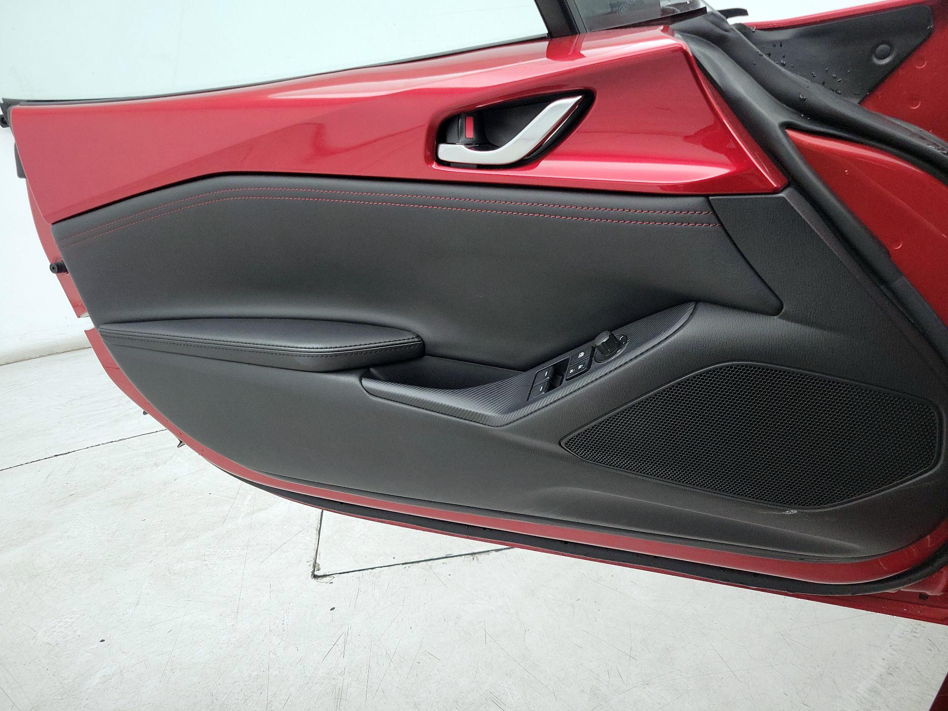 Thumbnail: 2016 Mazda MX-5 Miata - 12