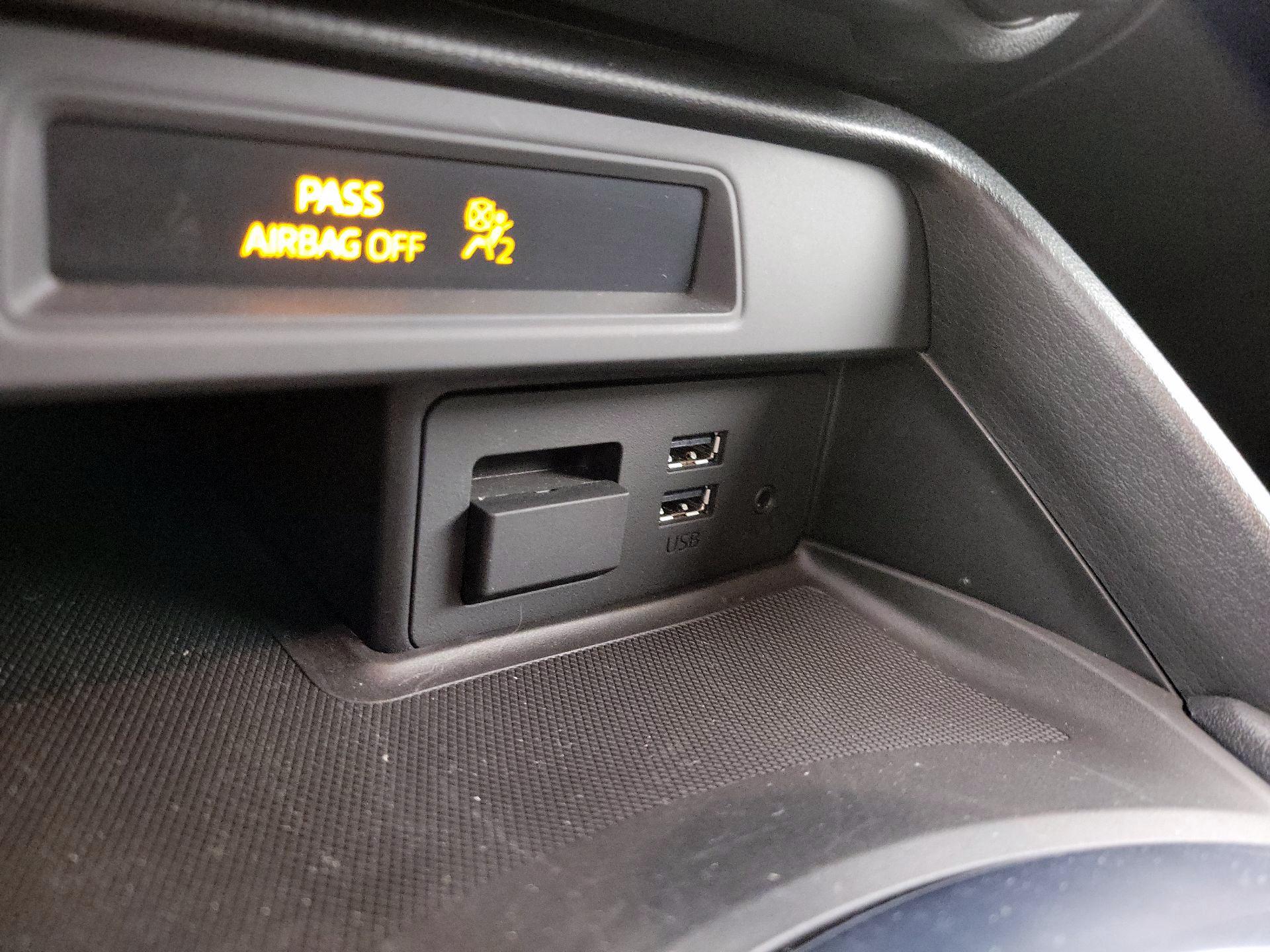 Thumbnail: 2016 Mazda MX-5 Miata - 18