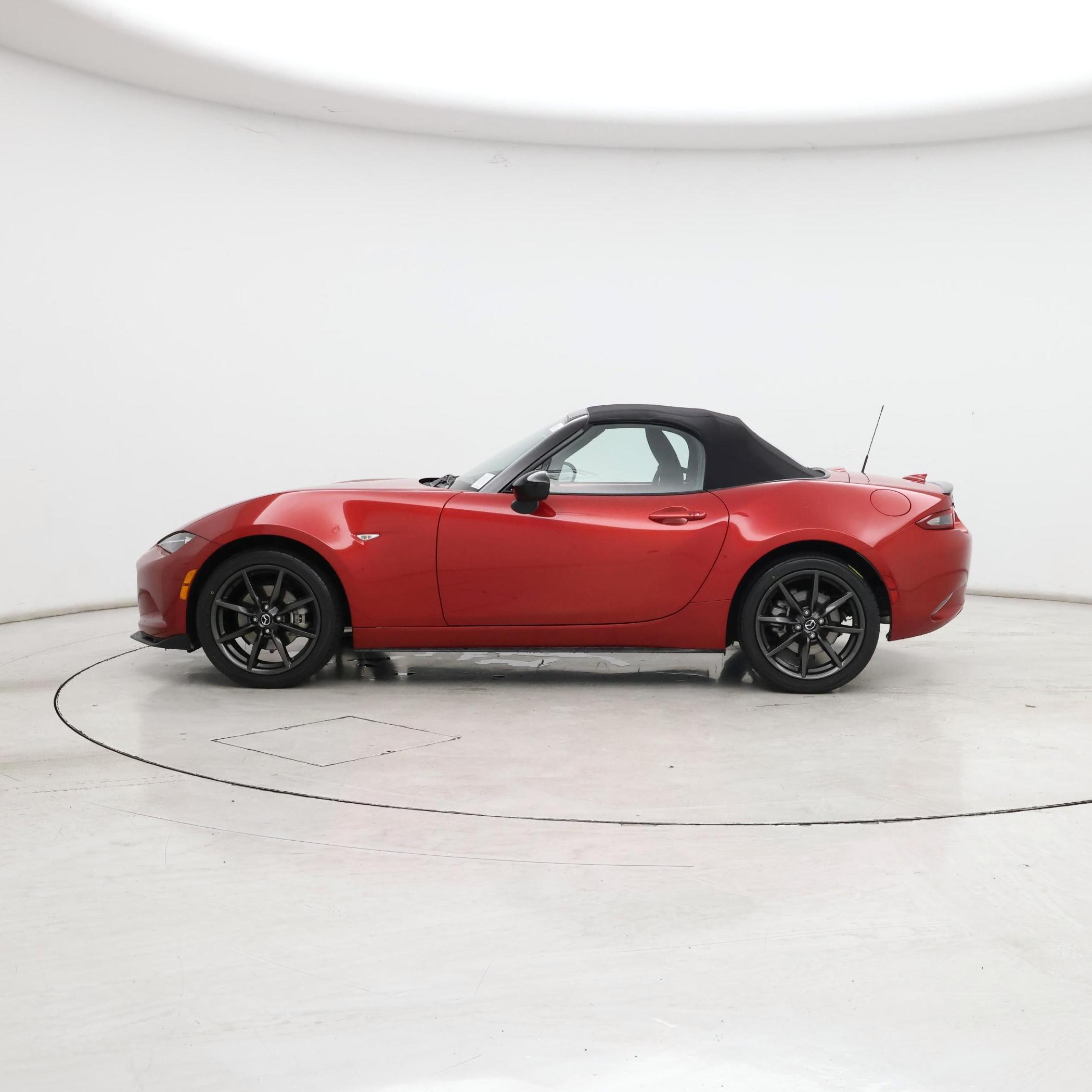 Thumbnail: 2016 Mazda MX-5 Miata - 3