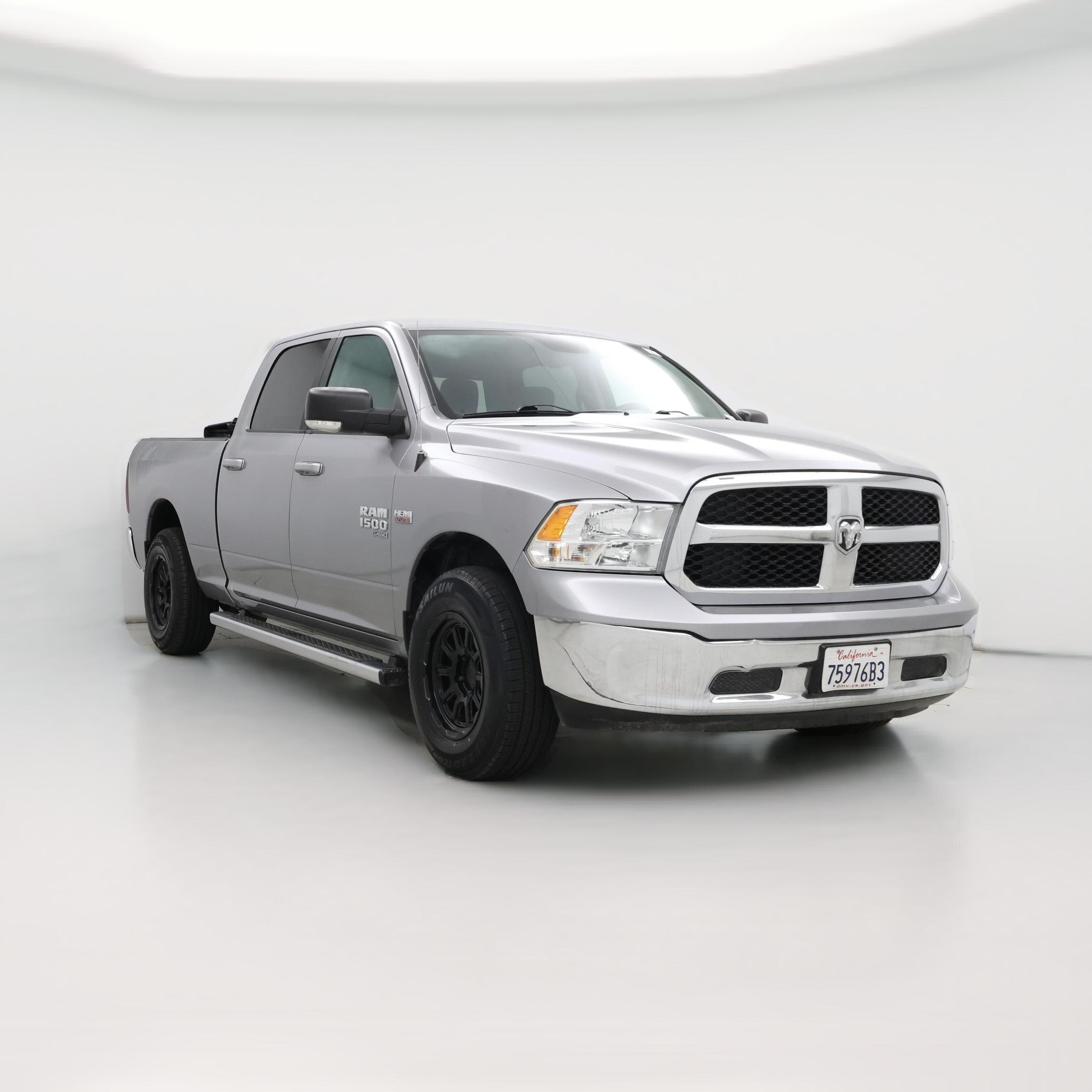 Thumbnail: 2020 RAM 1500 Classic - 1