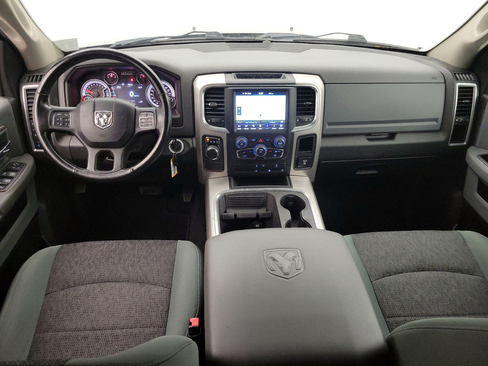 Thumbnail: 2020 RAM 1500 Classic - 9