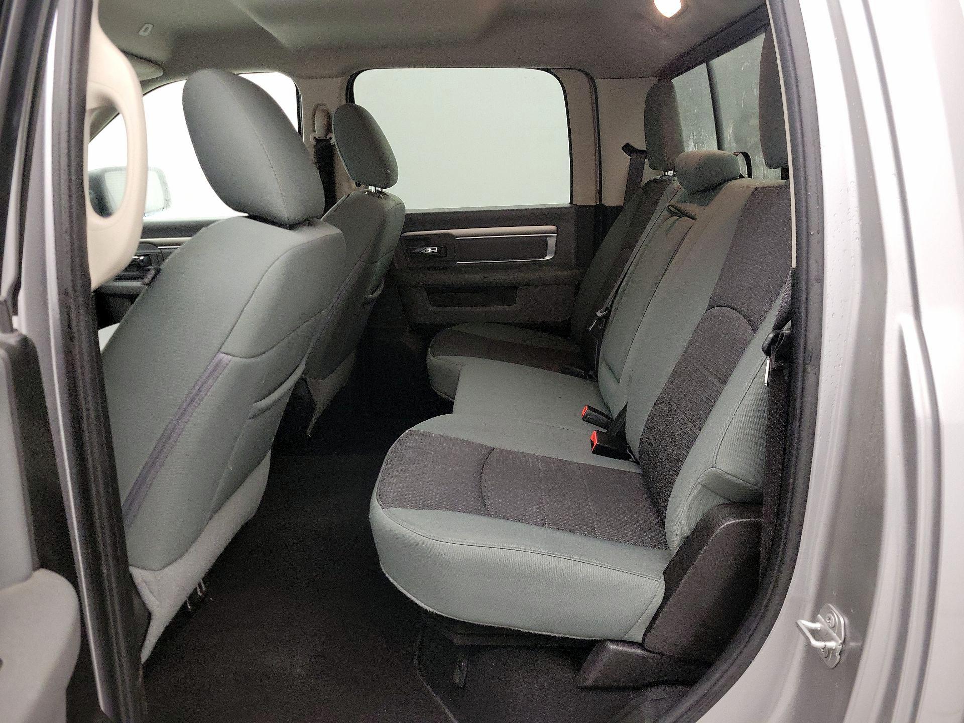 Thumbnail: 2020 RAM 1500 Classic - 19