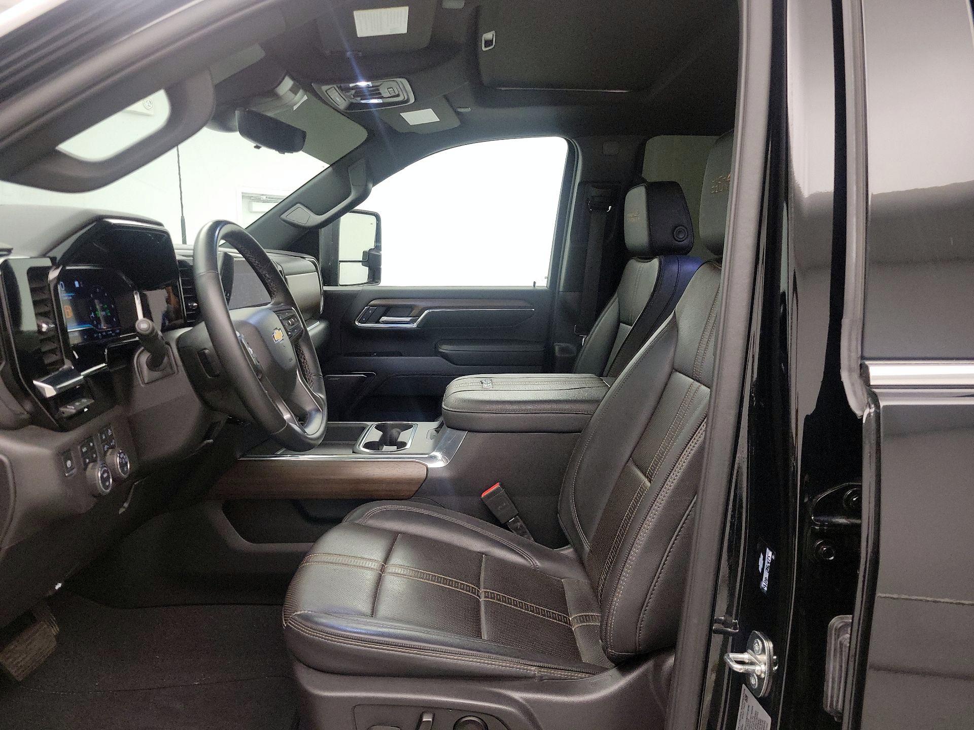 Thumbnail: 2024 Chevrolet Silverado 3500 - 11