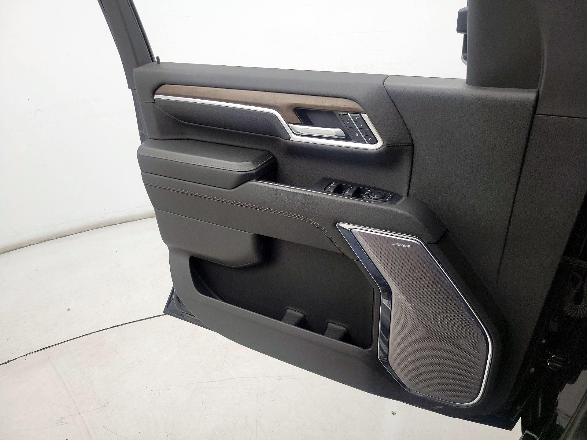 Thumbnail: 2024 Chevrolet Silverado 3500 - 12