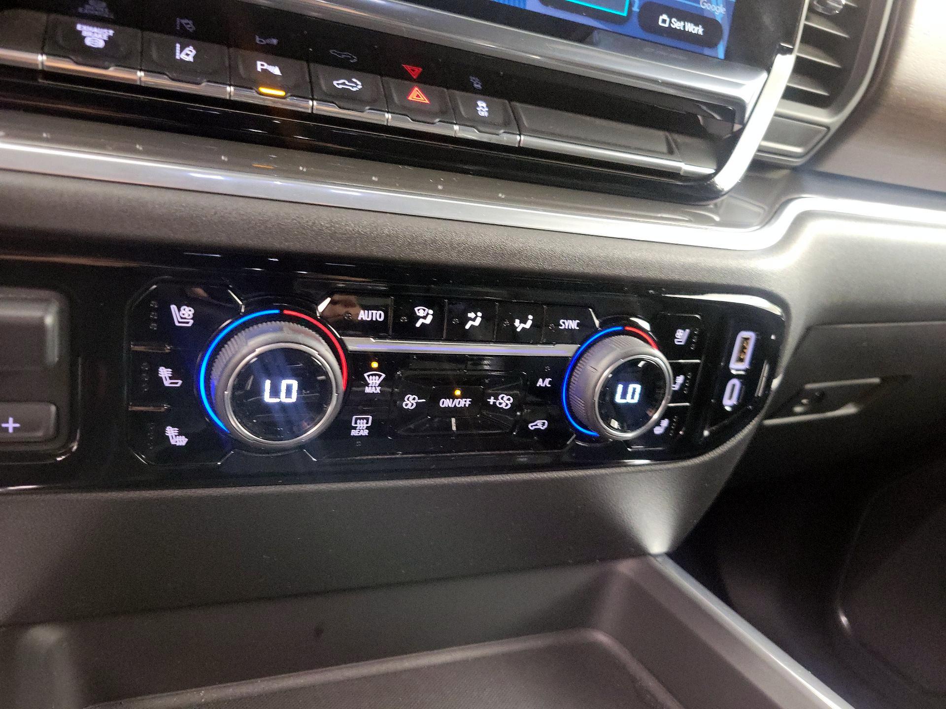 Thumbnail: 2024 Chevrolet Silverado 3500 - 17