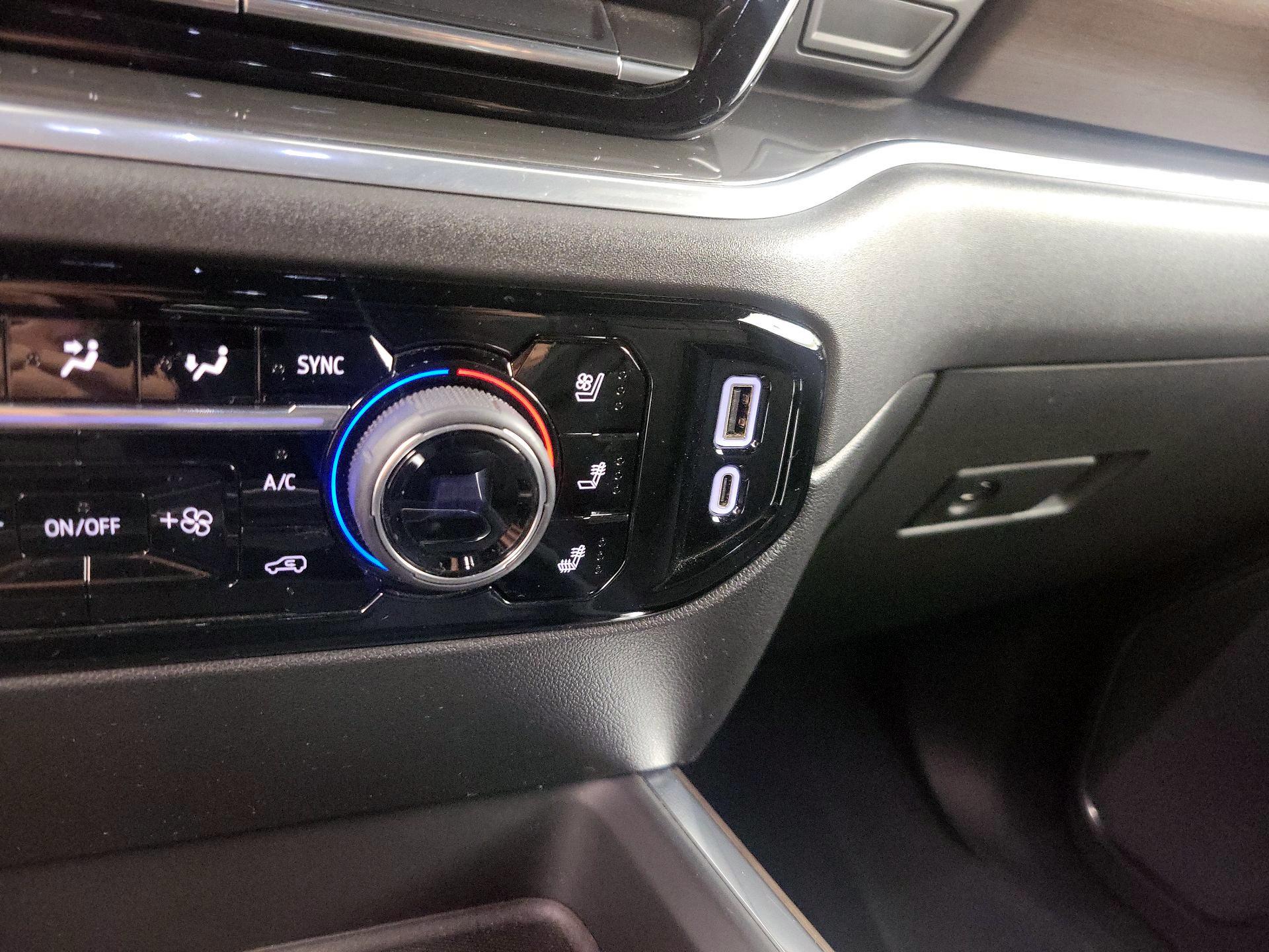 Thumbnail: 2024 Chevrolet Silverado 3500 - 19