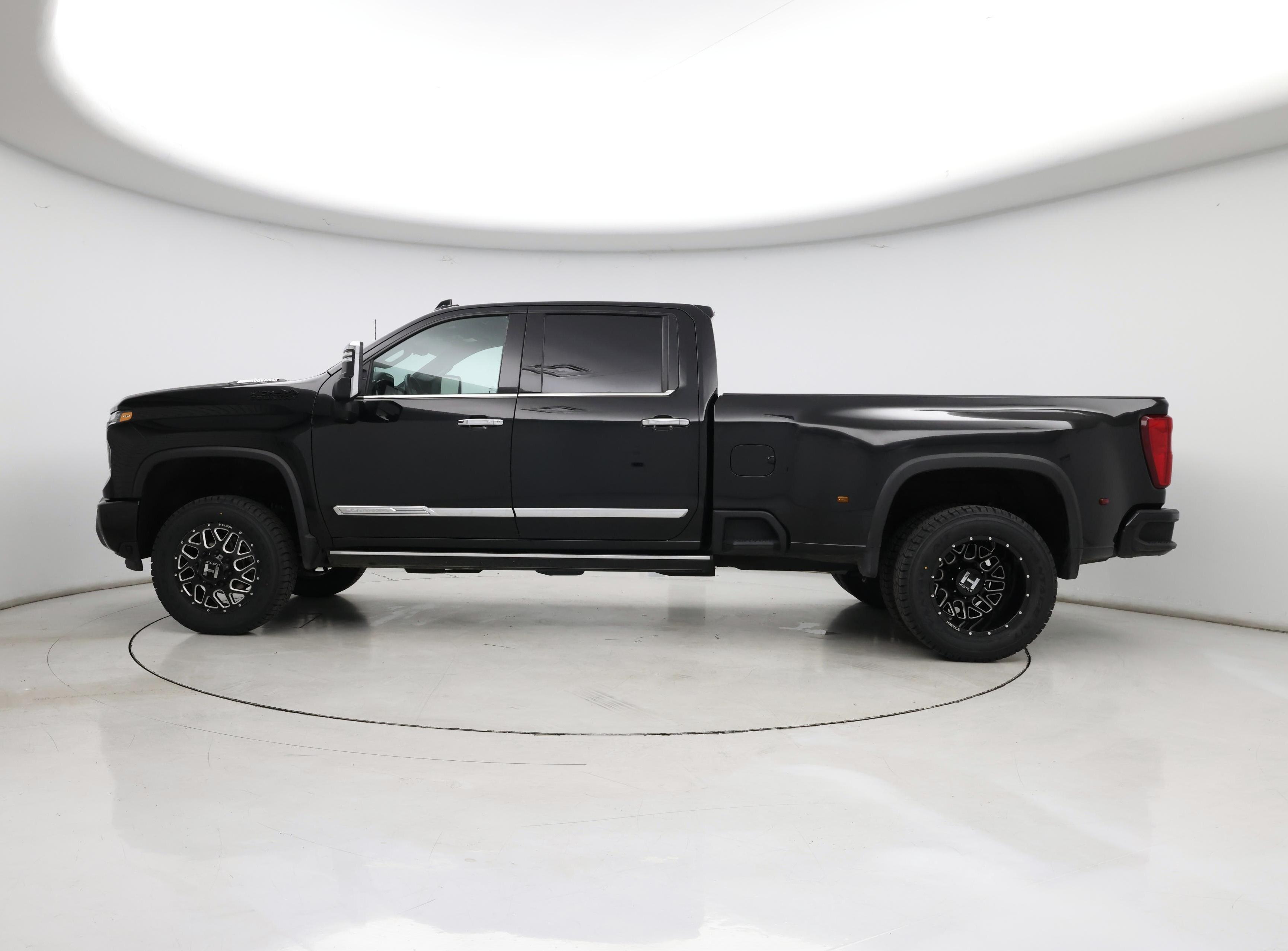 Thumbnail: 2024 Chevrolet Silverado 3500 - 3