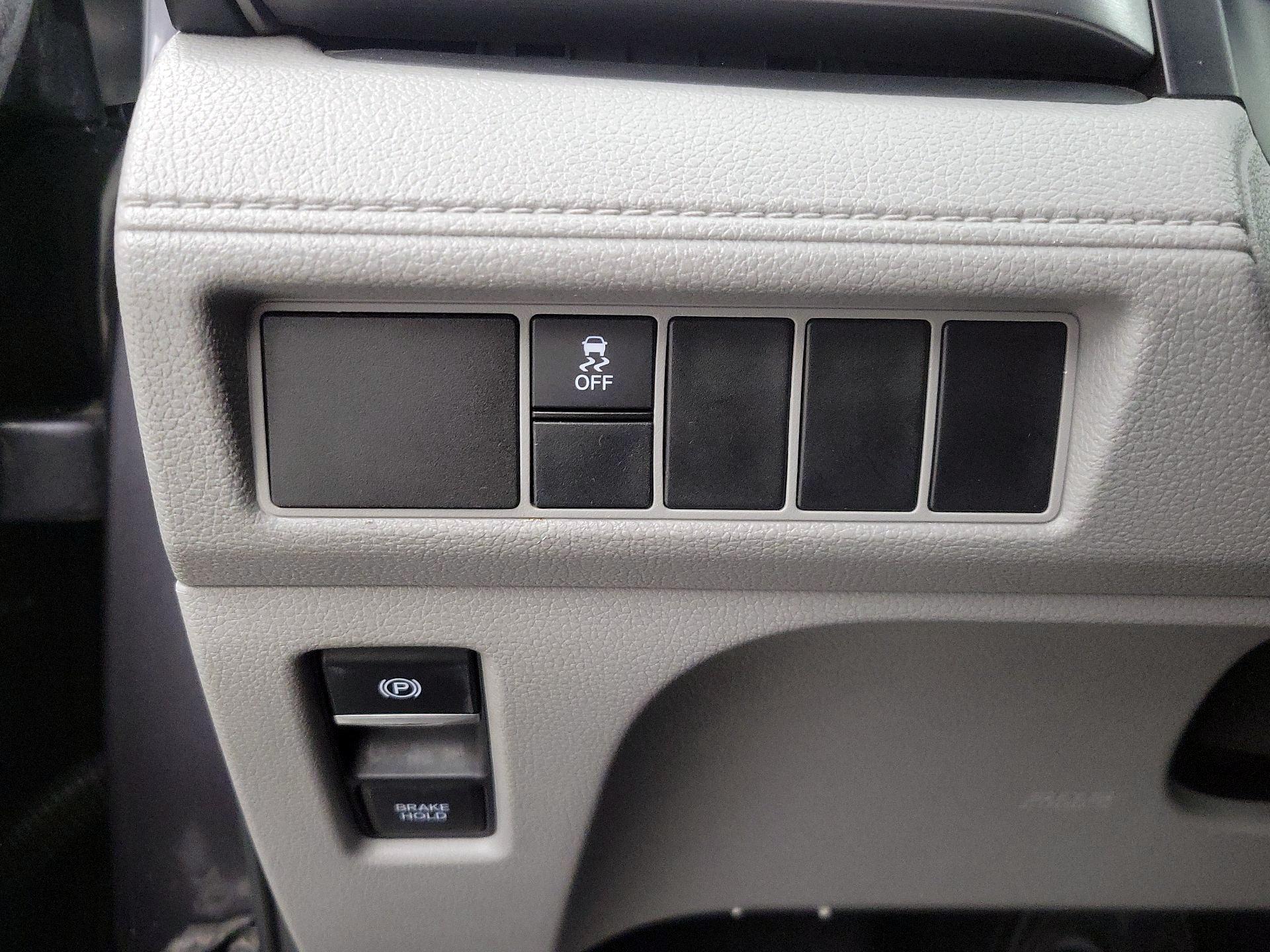 Thumbnail: 2019 Honda Odyssey - 13