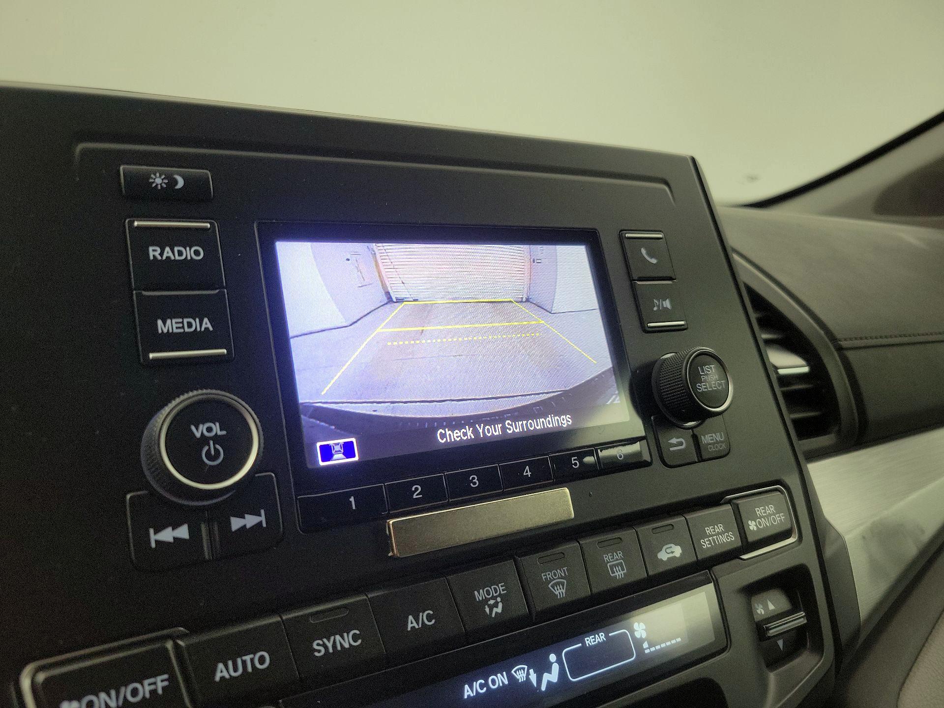 Thumbnail: 2019 Honda Odyssey - 14