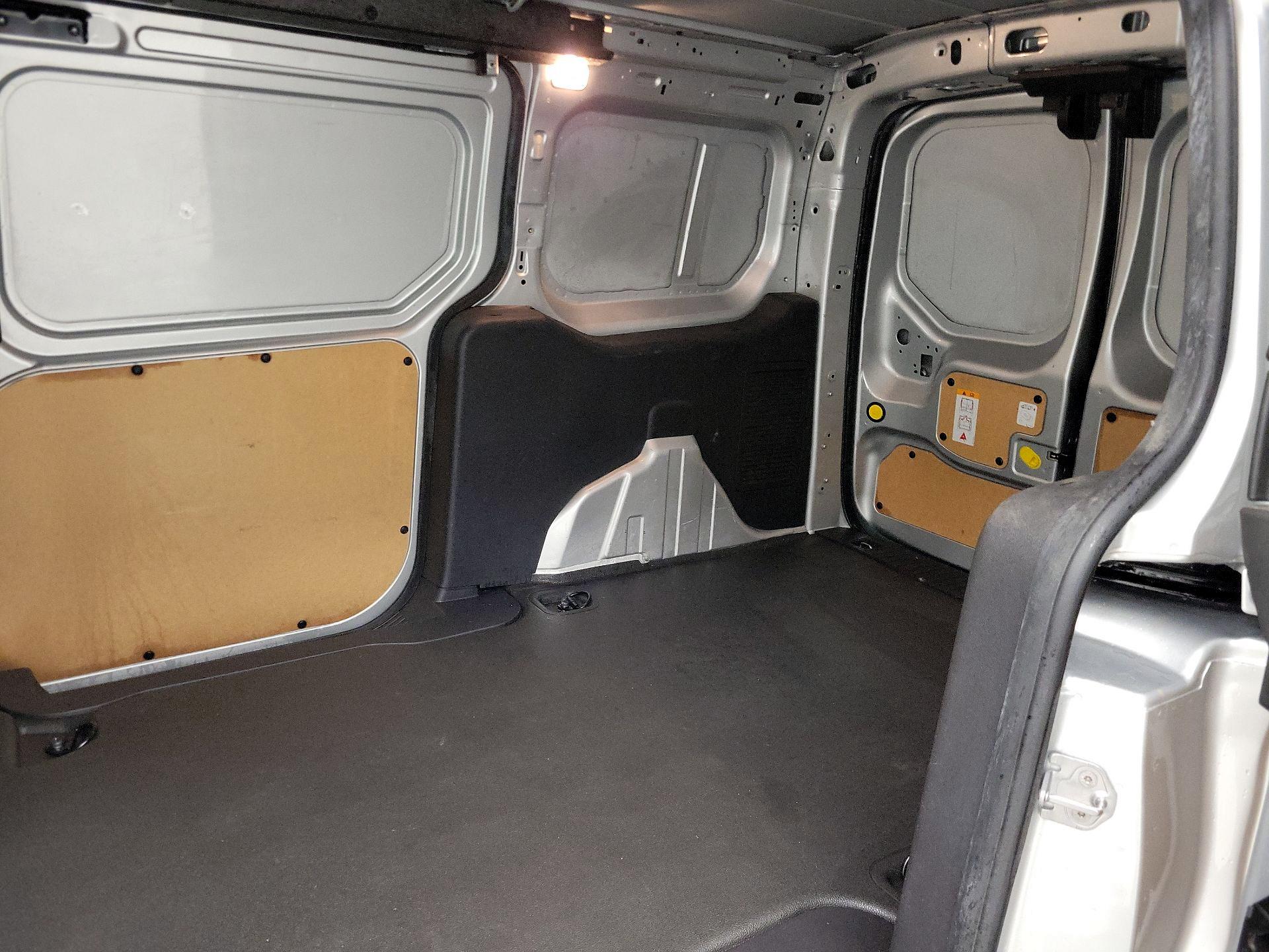 Thumbnail: 2016 Ford Transit Series - 18