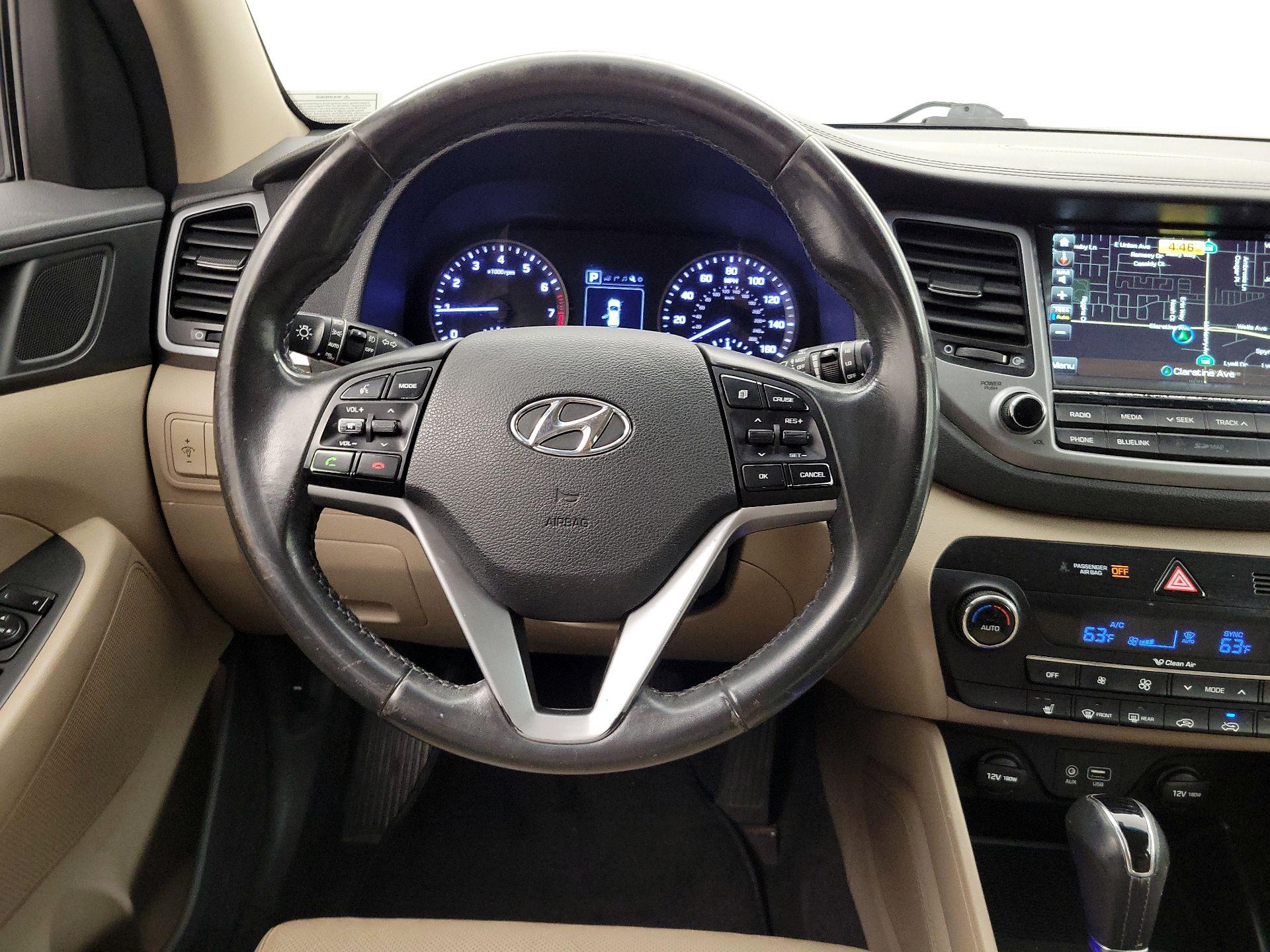 Thumbnail: 2016 Hyundai Tucson - 10