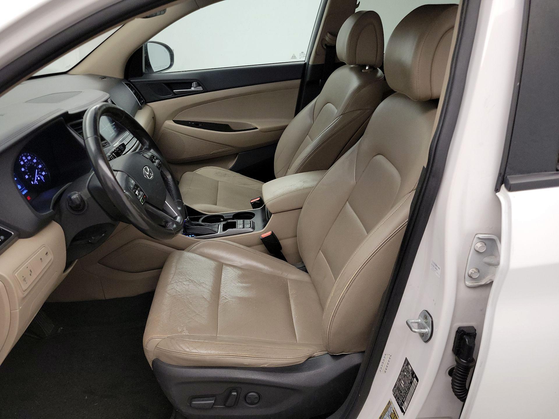 Thumbnail: 2016 Hyundai Tucson - 11