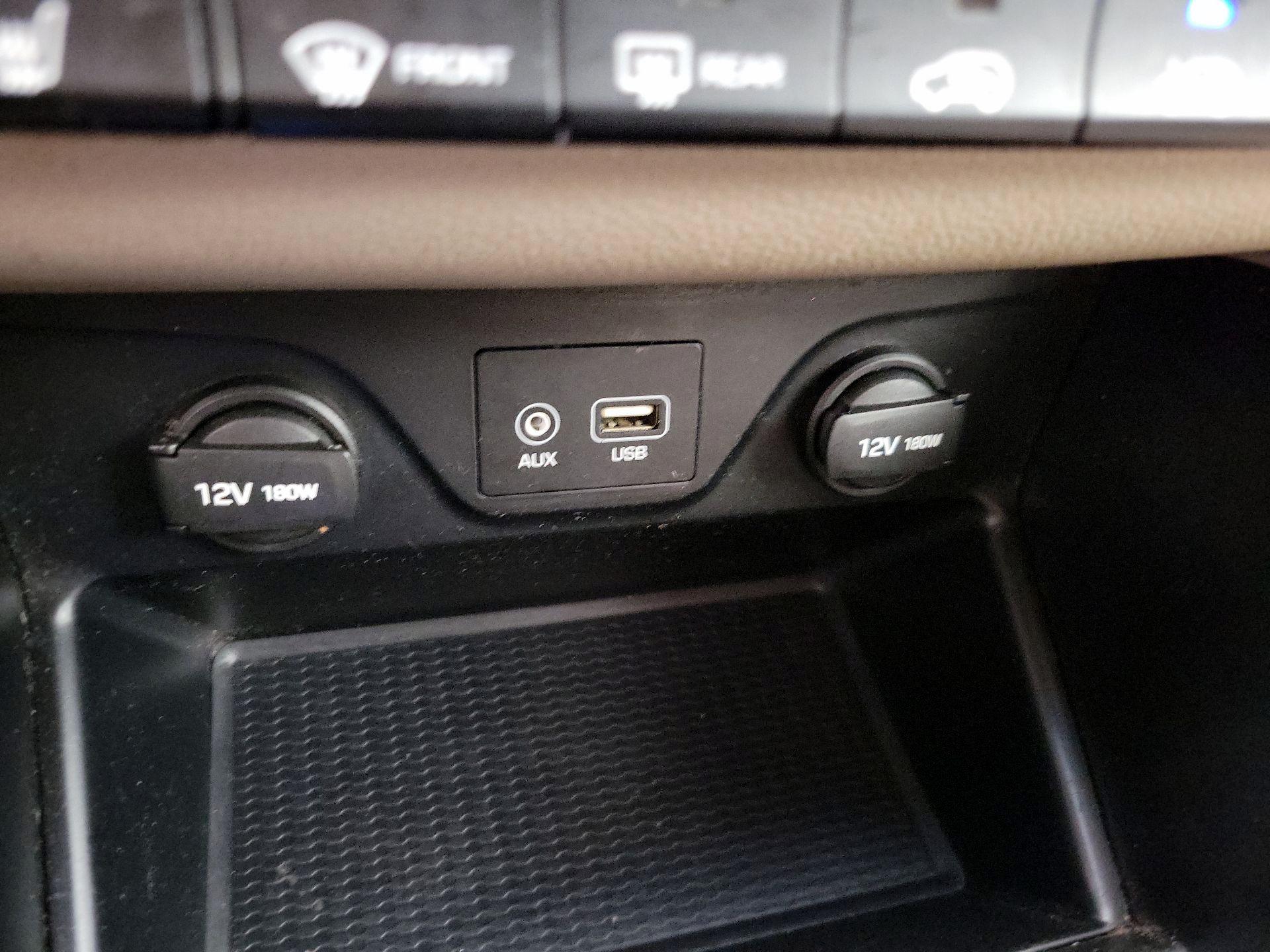 Thumbnail: 2016 Hyundai Tucson - 19