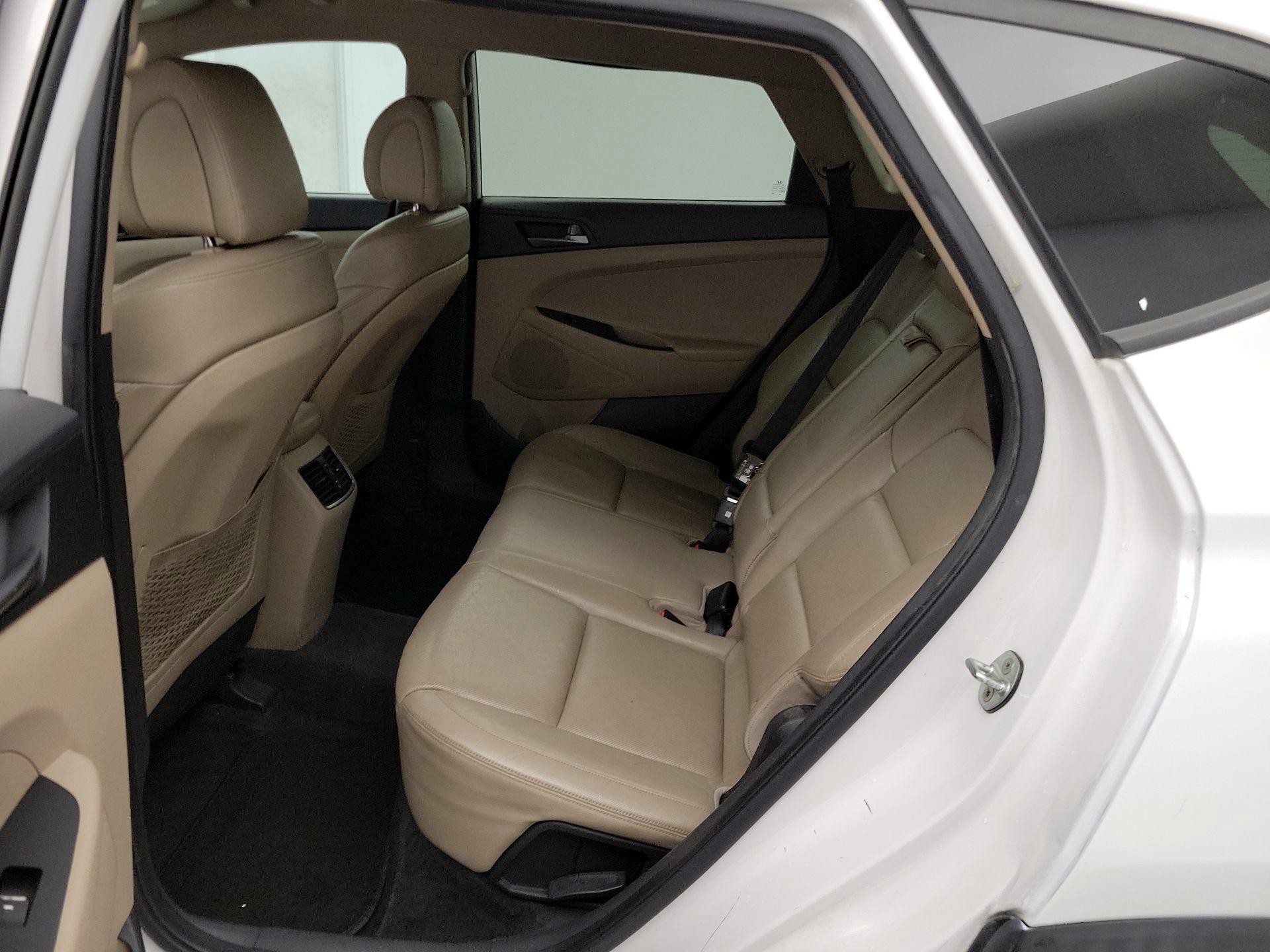 Thumbnail: 2016 Hyundai Tucson - 20