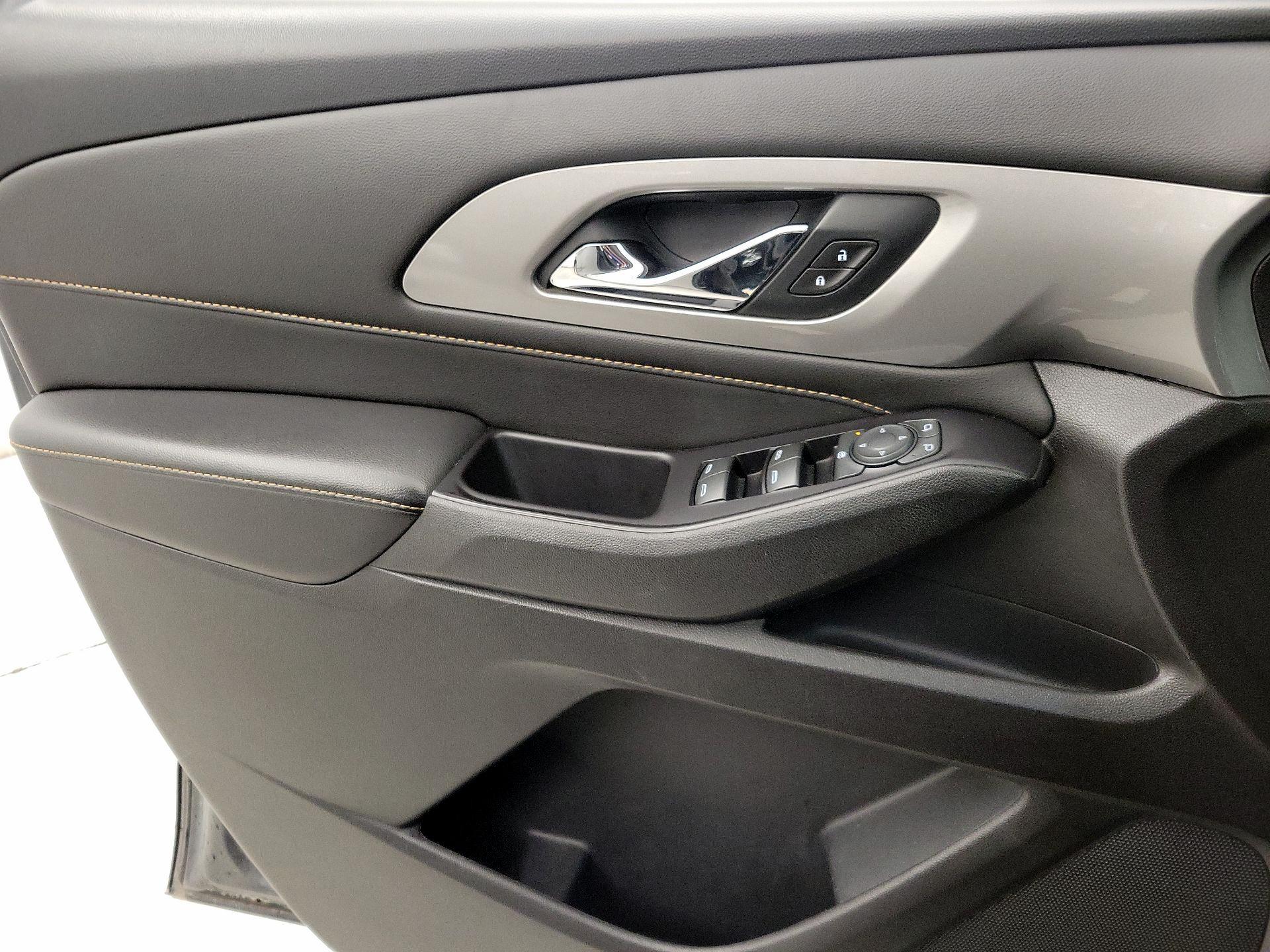 Thumbnail: 2020 Chevrolet Traverse - 12