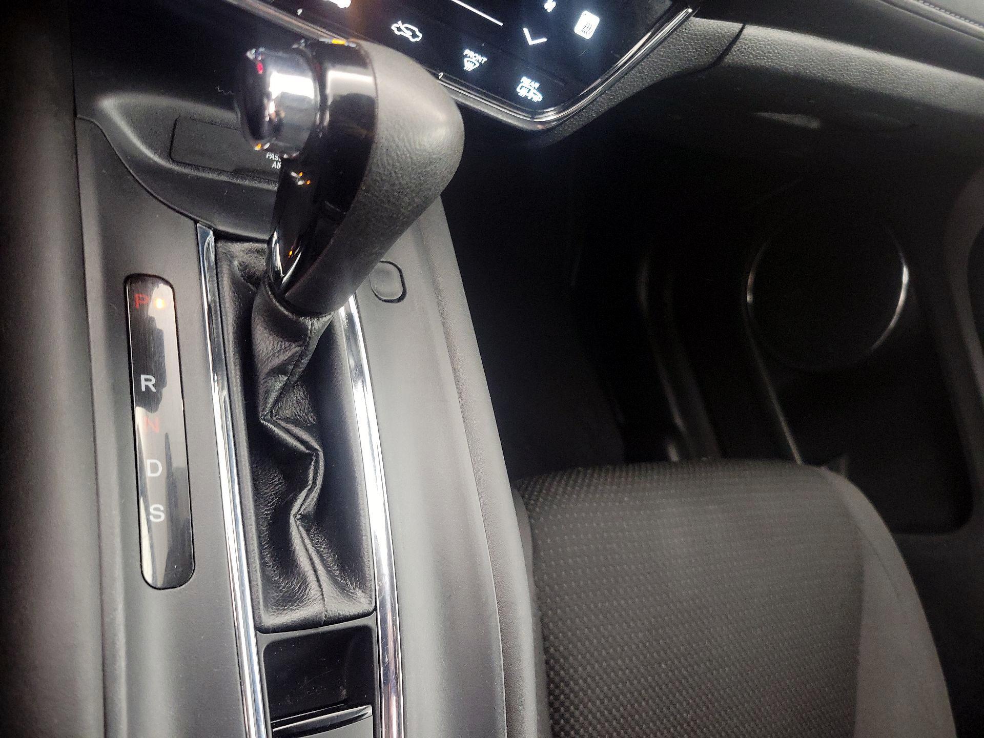 Thumbnail: 2019 Honda HR-V - 17