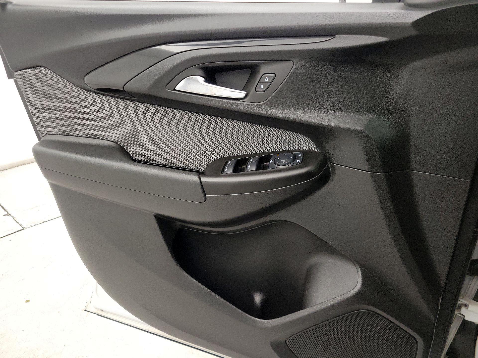 Thumbnail: 2023 Chevrolet TrailBlazer - 12